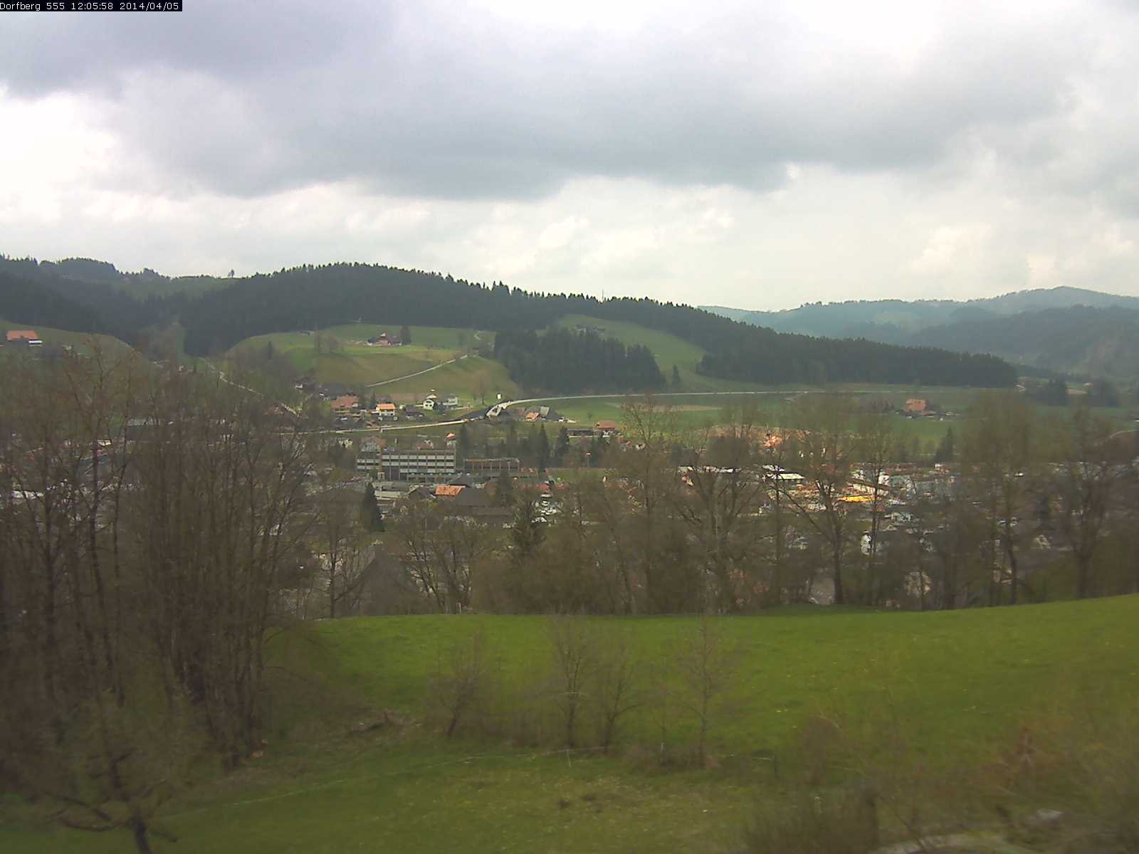 Webcam-Bild: Aussicht vom Dorfberg in Langnau 20140405-120600