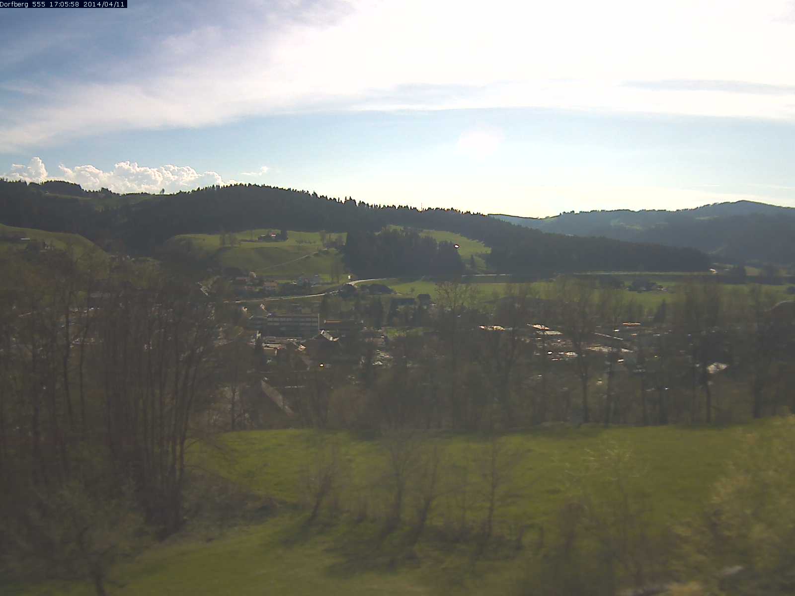Webcam-Bild: Aussicht vom Dorfberg in Langnau 20140411-170600
