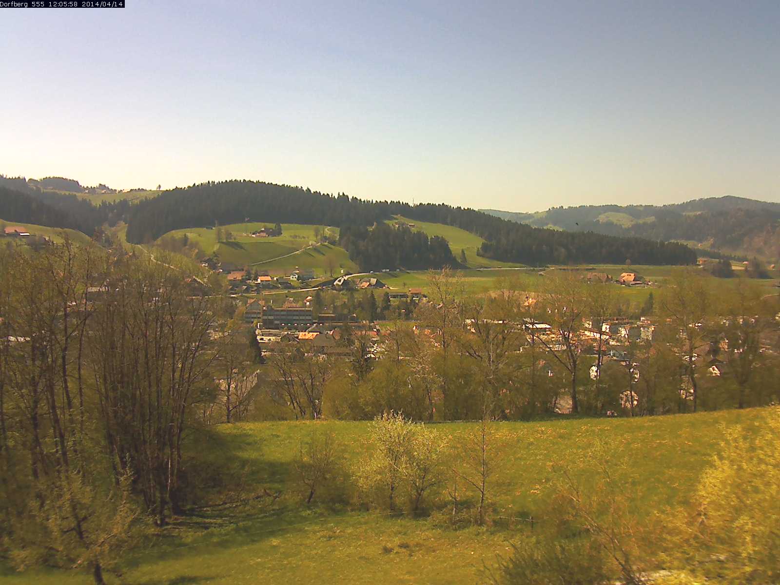 Webcam-Bild: Aussicht vom Dorfberg in Langnau 20140414-120600