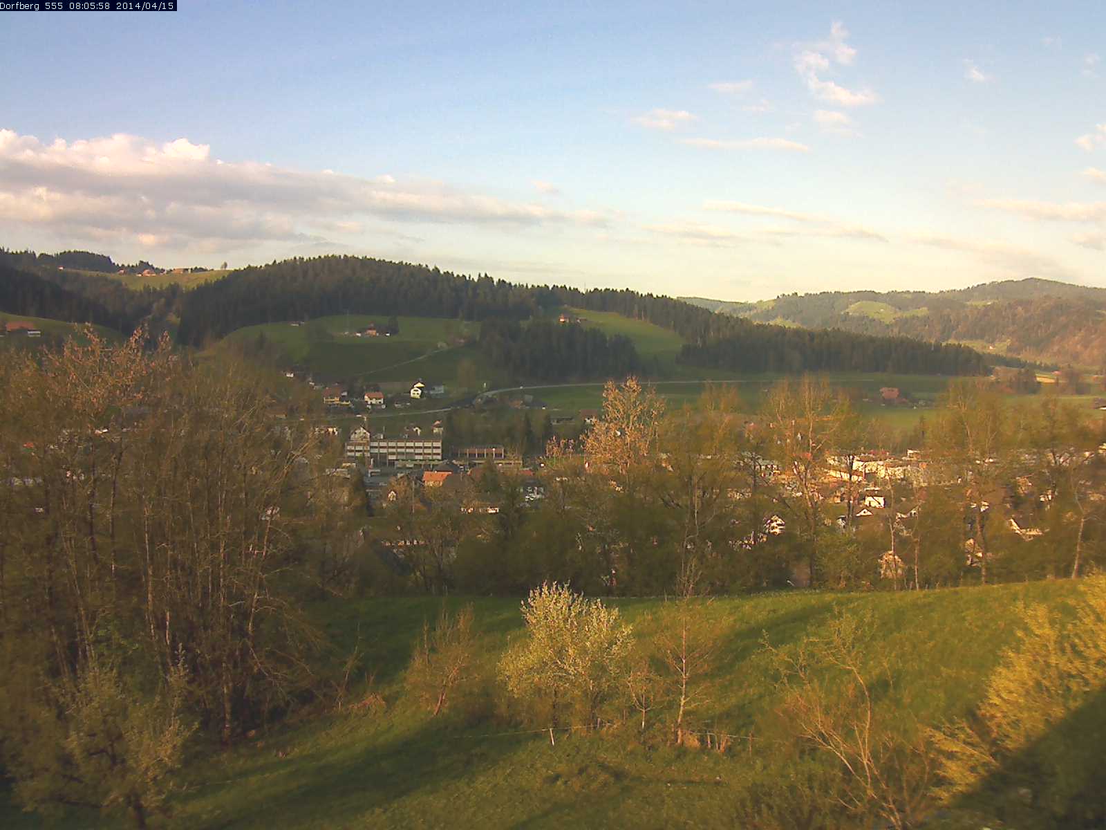Webcam-Bild: Aussicht vom Dorfberg in Langnau 20140415-080600