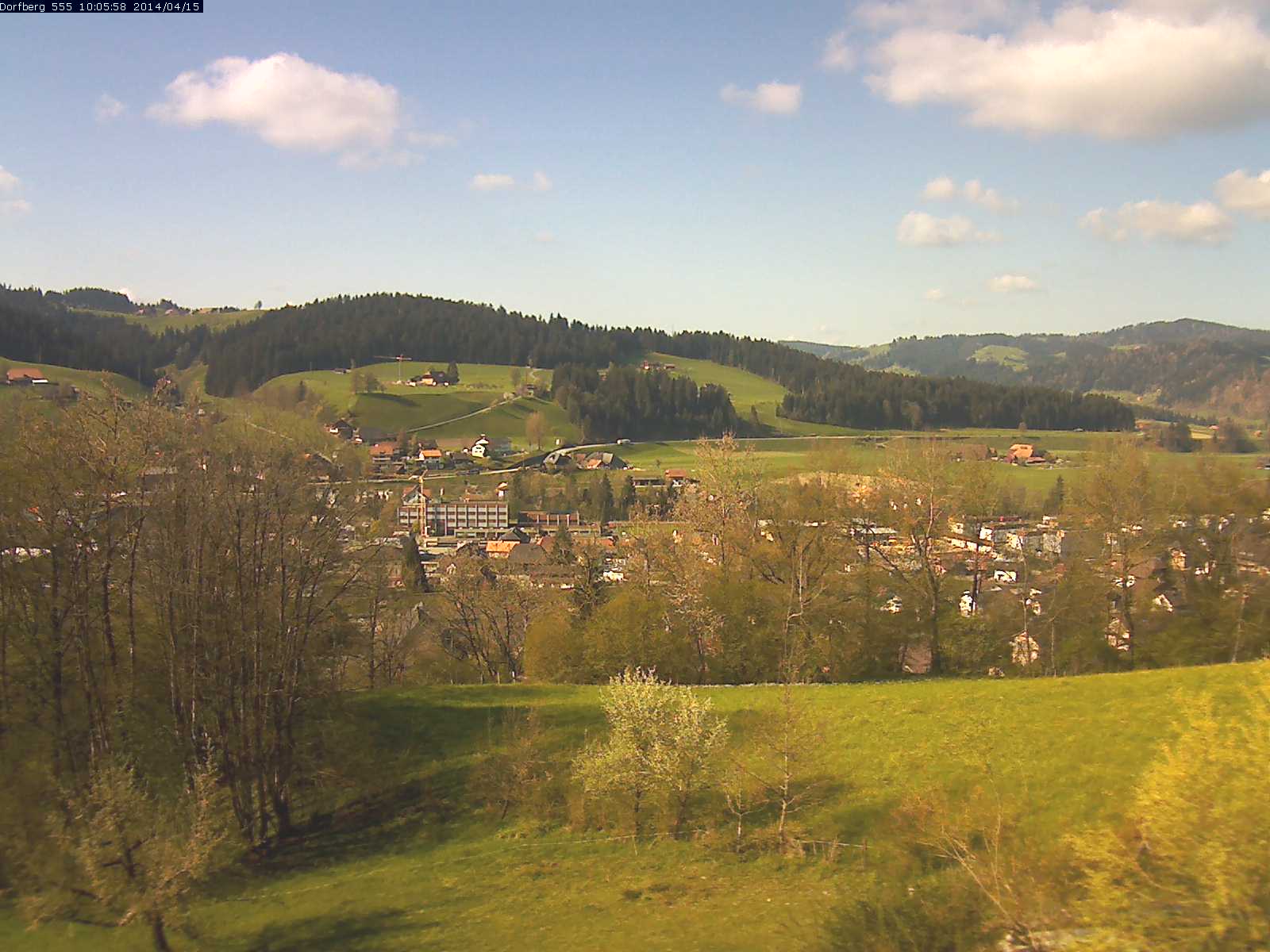 Webcam-Bild: Aussicht vom Dorfberg in Langnau 20140415-100600
