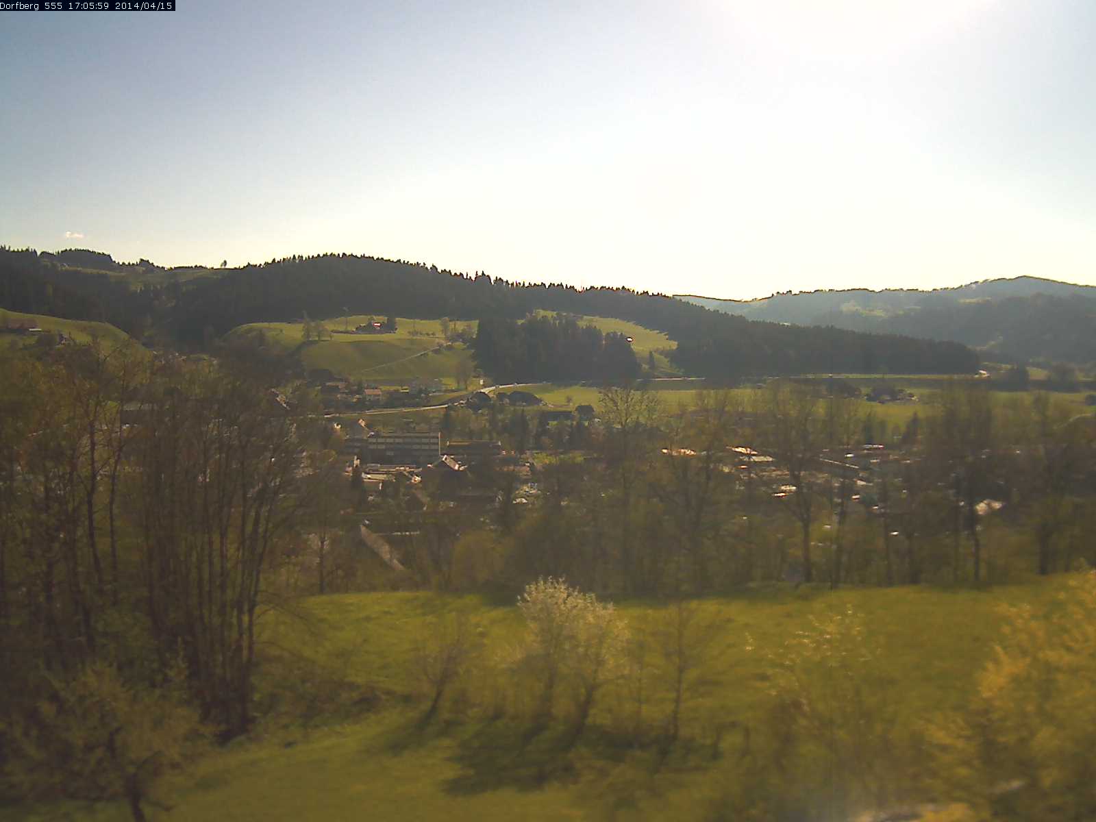 Webcam-Bild: Aussicht vom Dorfberg in Langnau 20140415-170600
