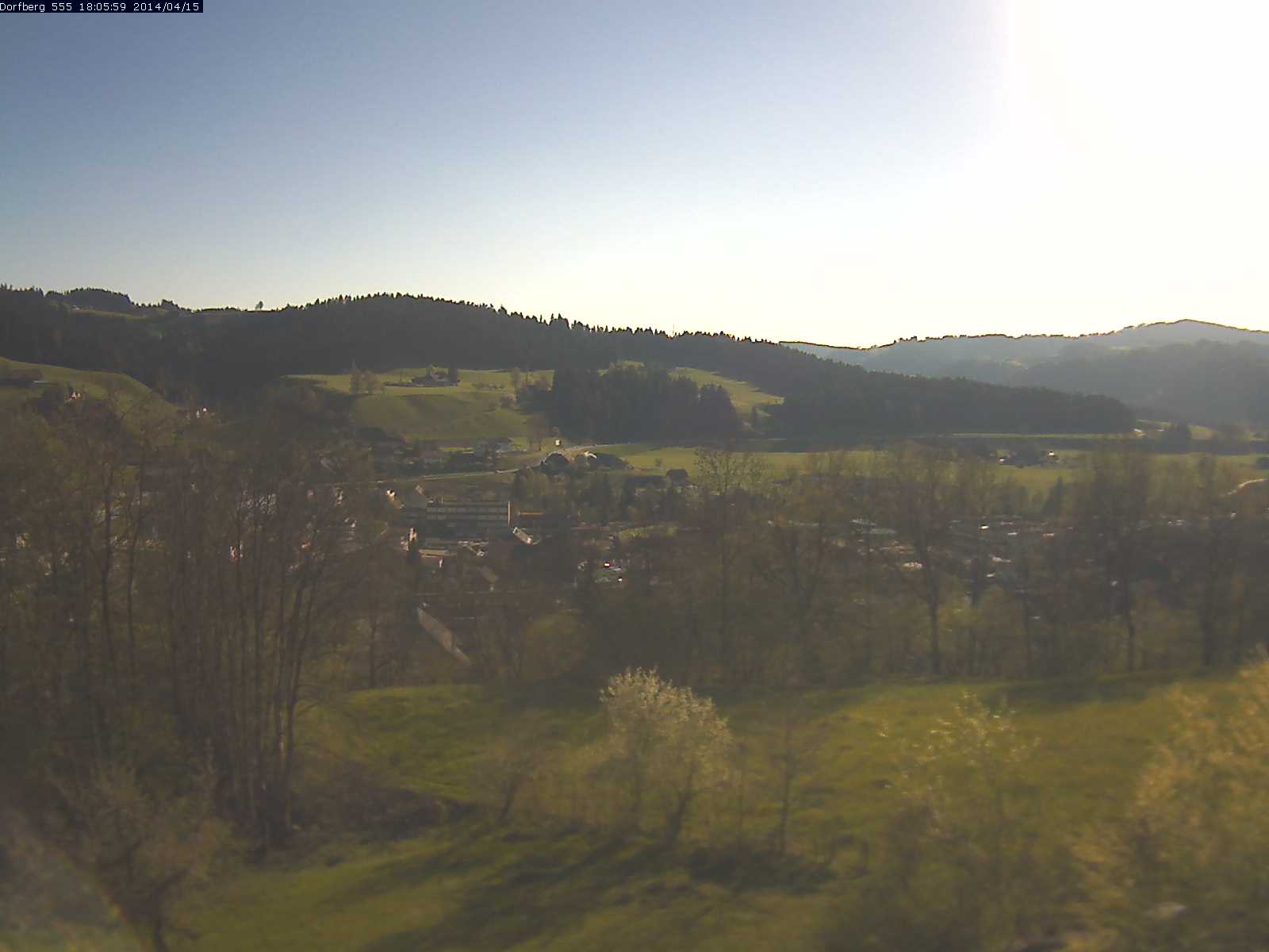 Webcam-Bild: Aussicht vom Dorfberg in Langnau 20140415-180600