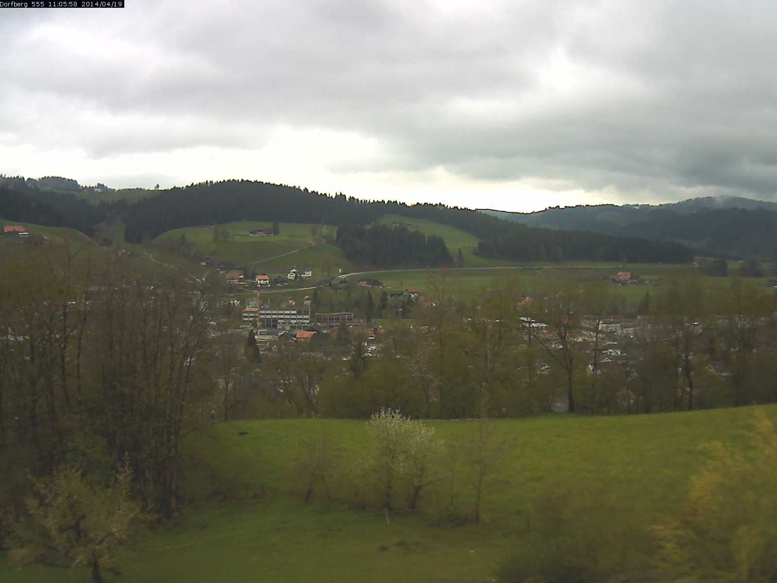 Webcam-Bild: Aussicht vom Dorfberg in Langnau 20140419-110600