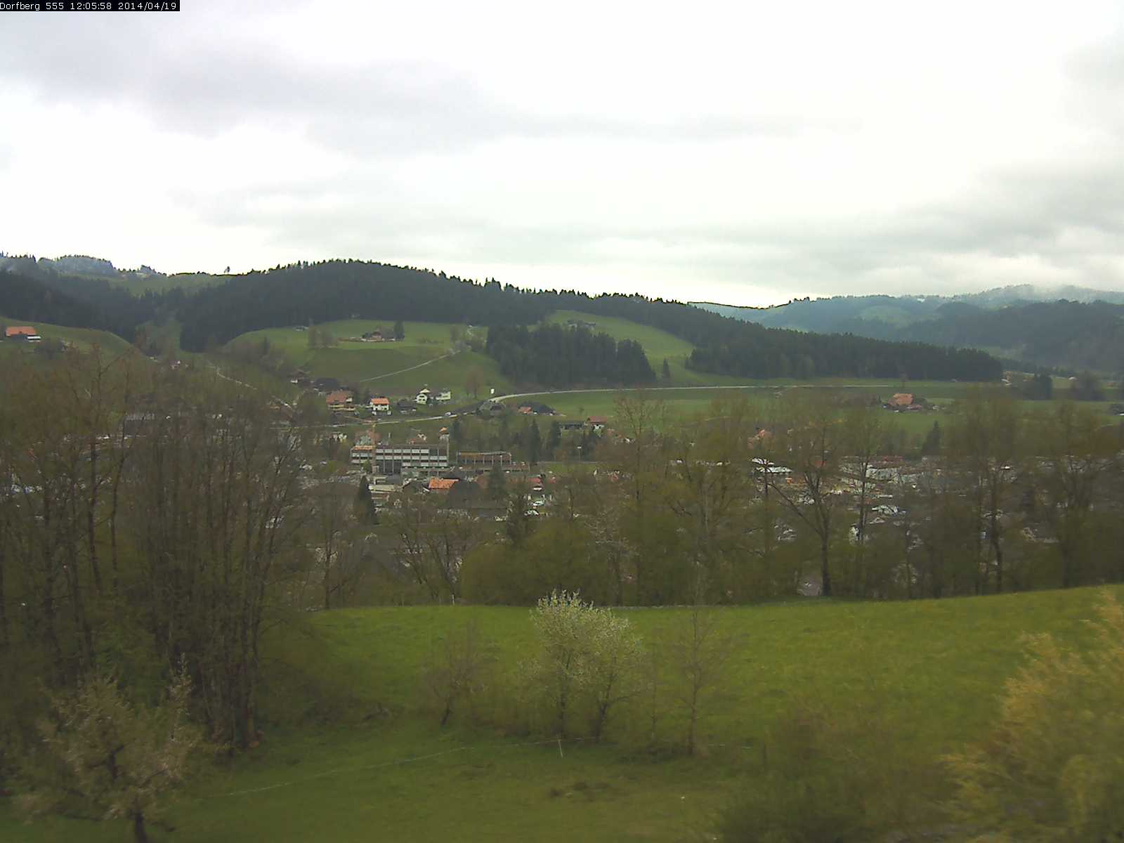 Webcam-Bild: Aussicht vom Dorfberg in Langnau 20140419-120600