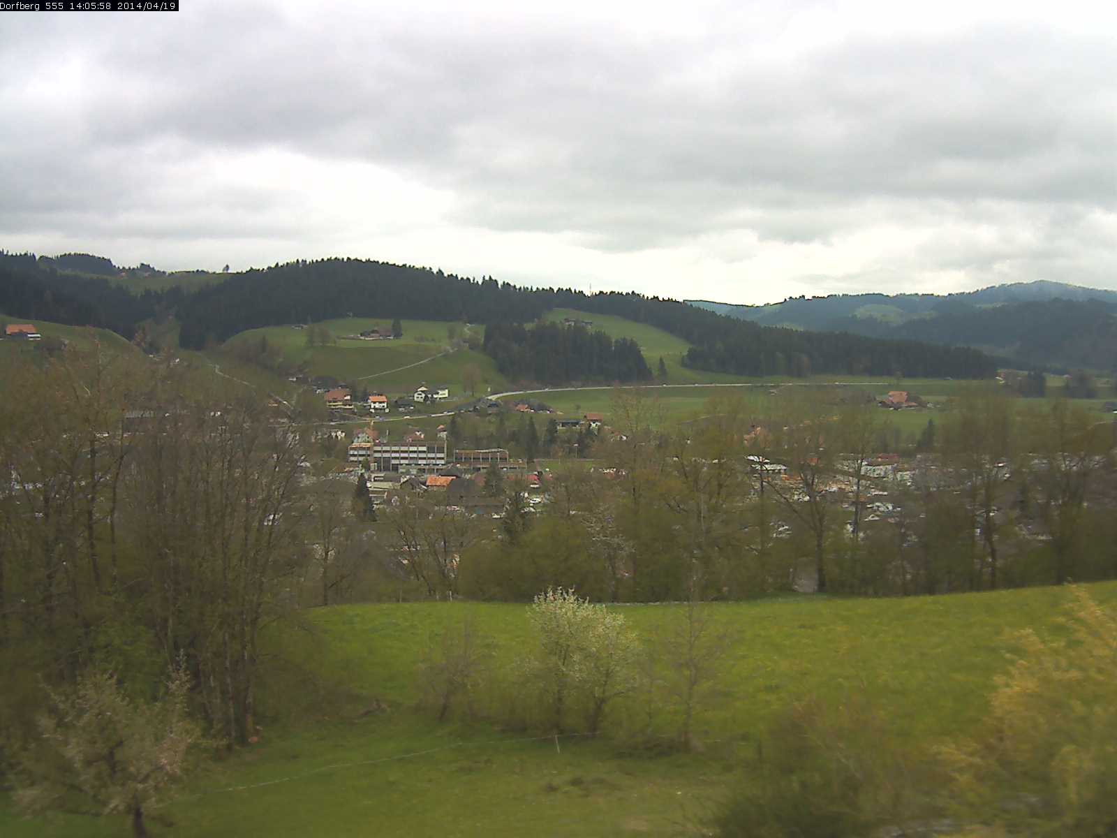 Webcam-Bild: Aussicht vom Dorfberg in Langnau 20140419-140600