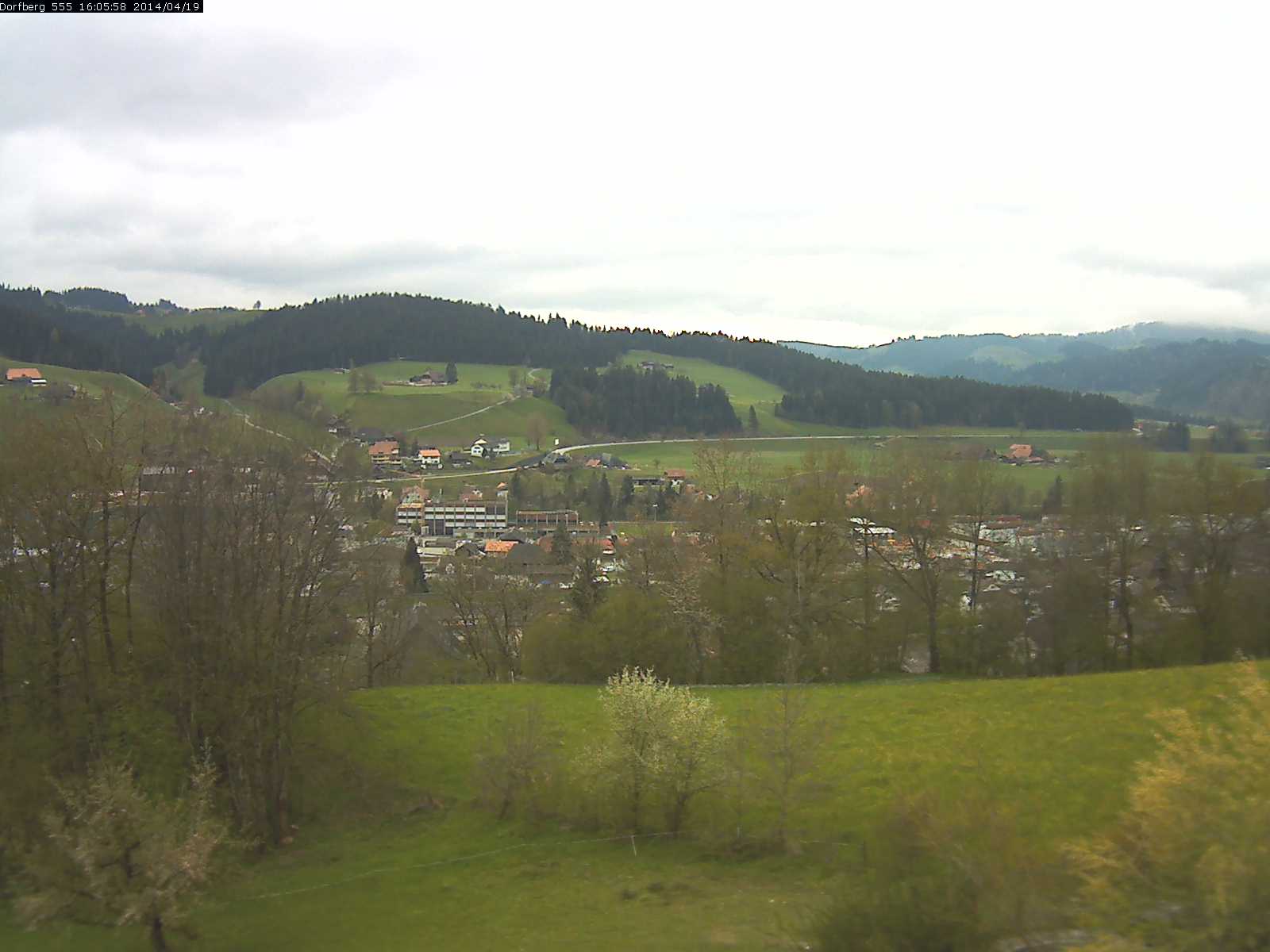 Webcam-Bild: Aussicht vom Dorfberg in Langnau 20140419-160600