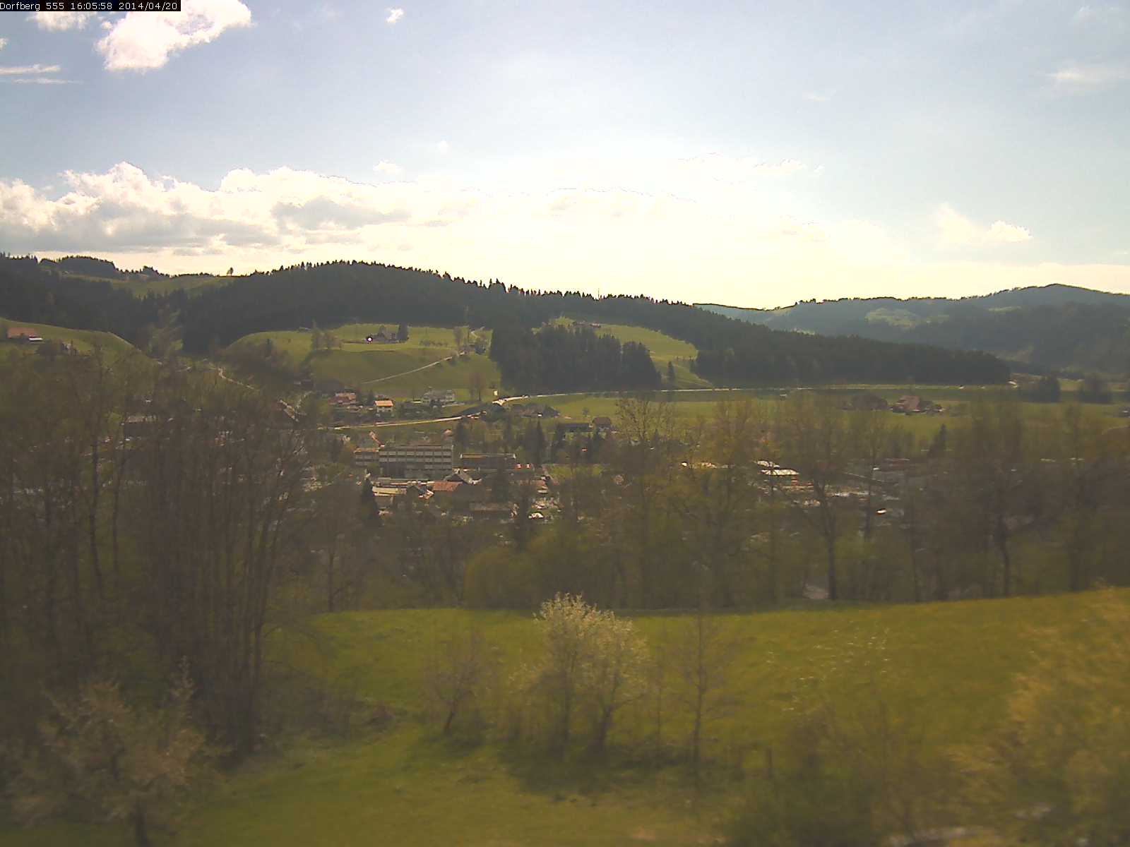 Webcam-Bild: Aussicht vom Dorfberg in Langnau 20140420-160600