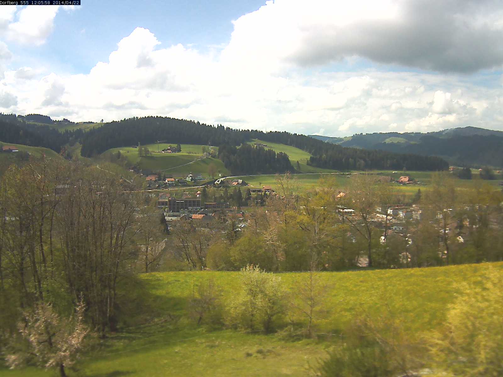 Webcam-Bild: Aussicht vom Dorfberg in Langnau 20140422-120600