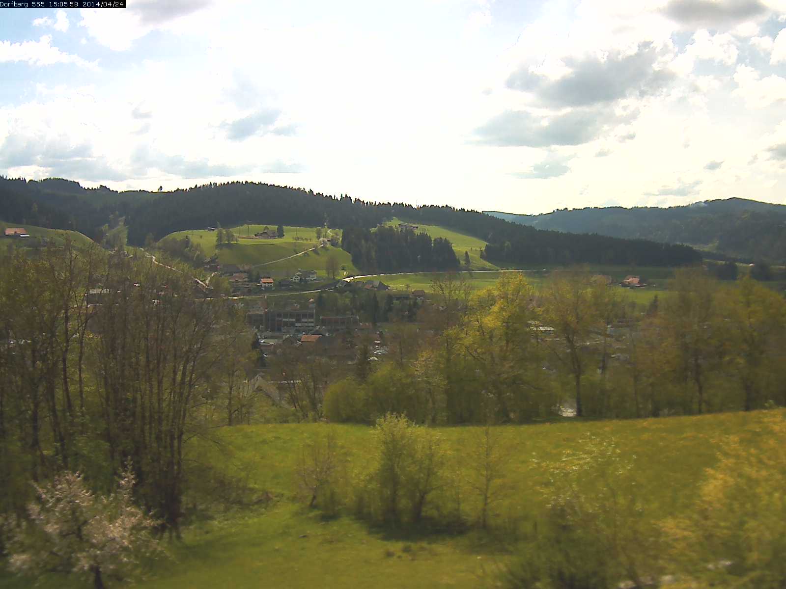 Webcam-Bild: Aussicht vom Dorfberg in Langnau 20140424-150600