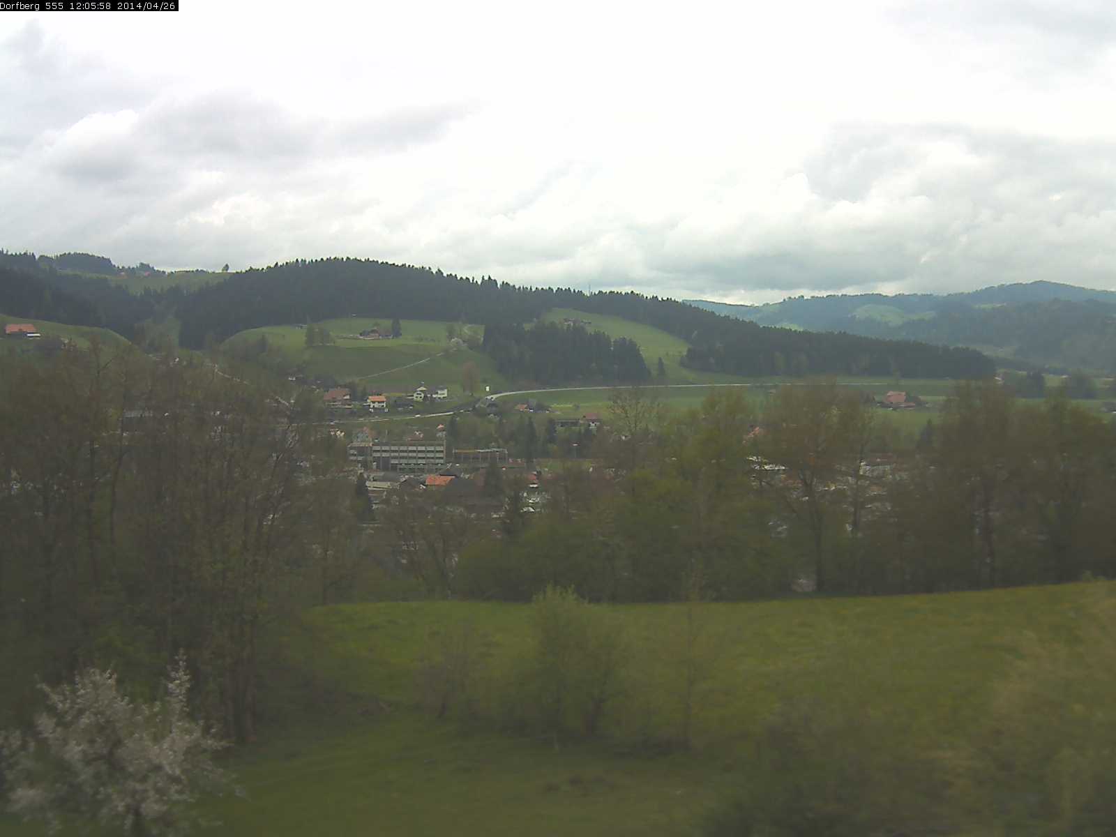 Webcam-Bild: Aussicht vom Dorfberg in Langnau 20140426-120600