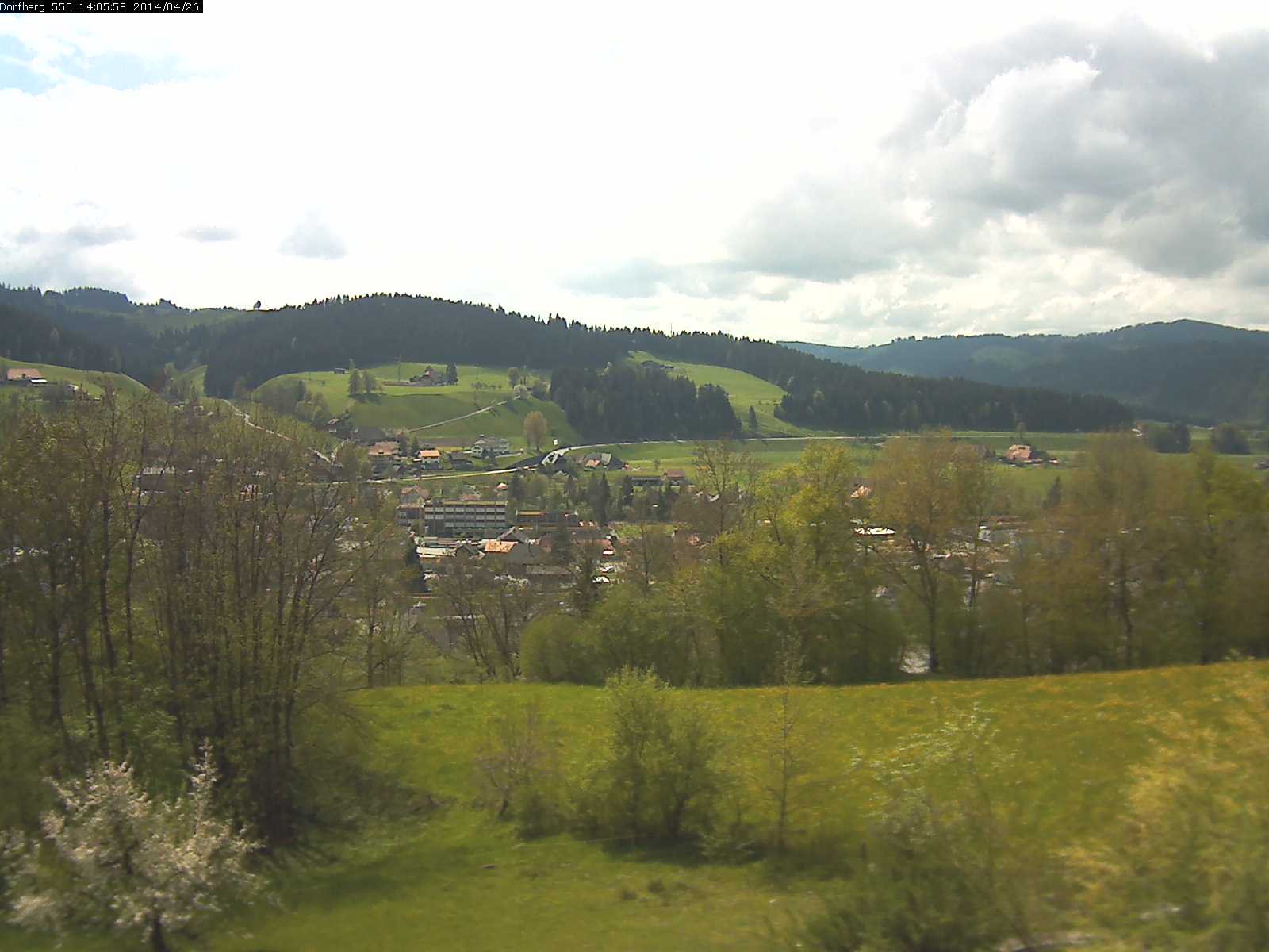 Webcam-Bild: Aussicht vom Dorfberg in Langnau 20140426-140600