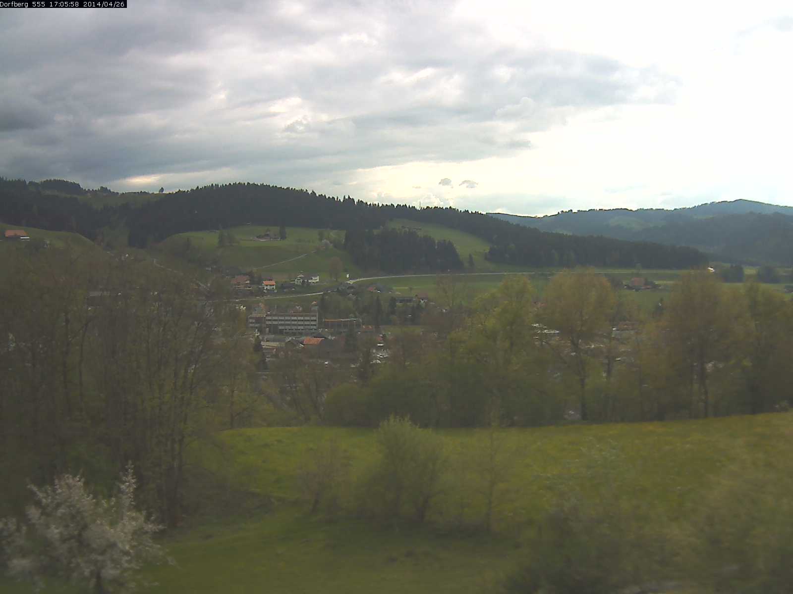 Webcam-Bild: Aussicht vom Dorfberg in Langnau 20140426-170600