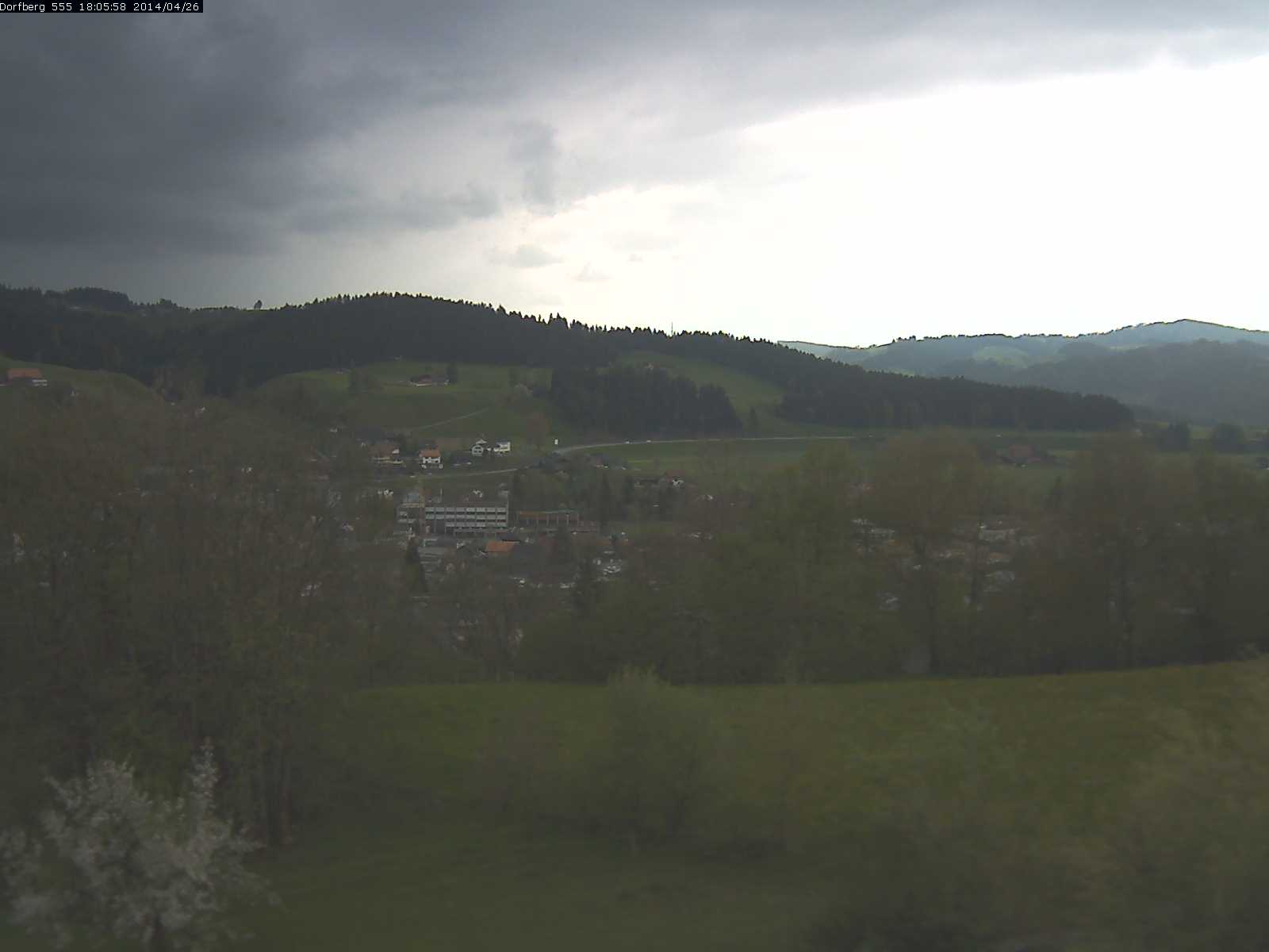 Webcam-Bild: Aussicht vom Dorfberg in Langnau 20140426-180600