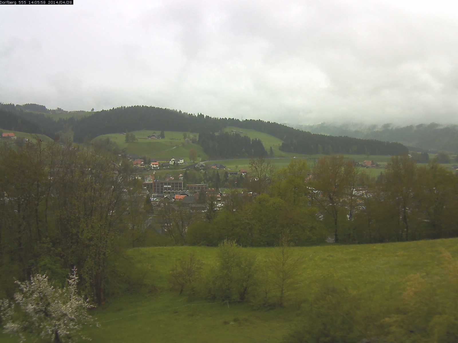 Webcam-Bild: Aussicht vom Dorfberg in Langnau 20140428-140600