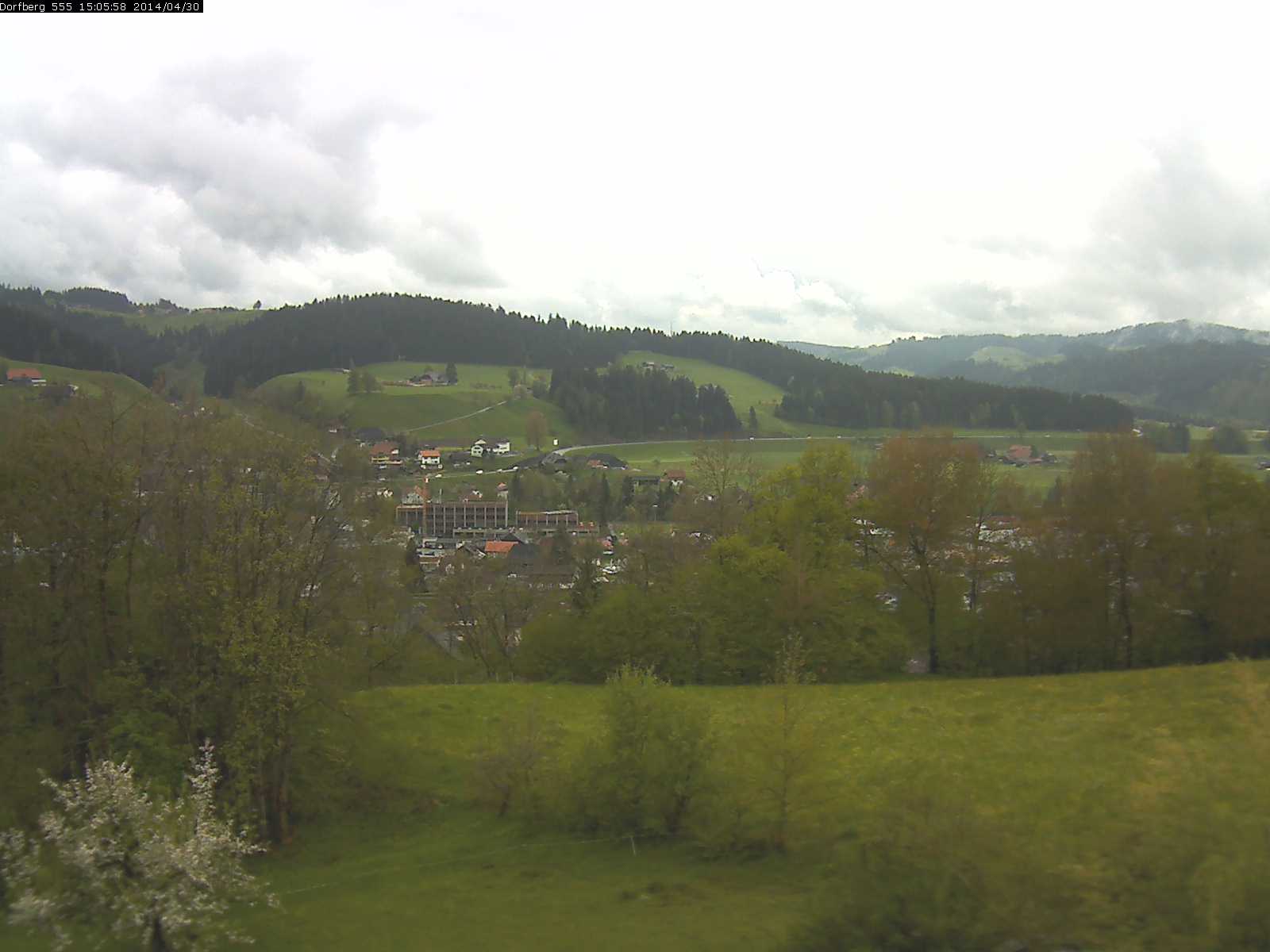 Webcam-Bild: Aussicht vom Dorfberg in Langnau 20140430-150600