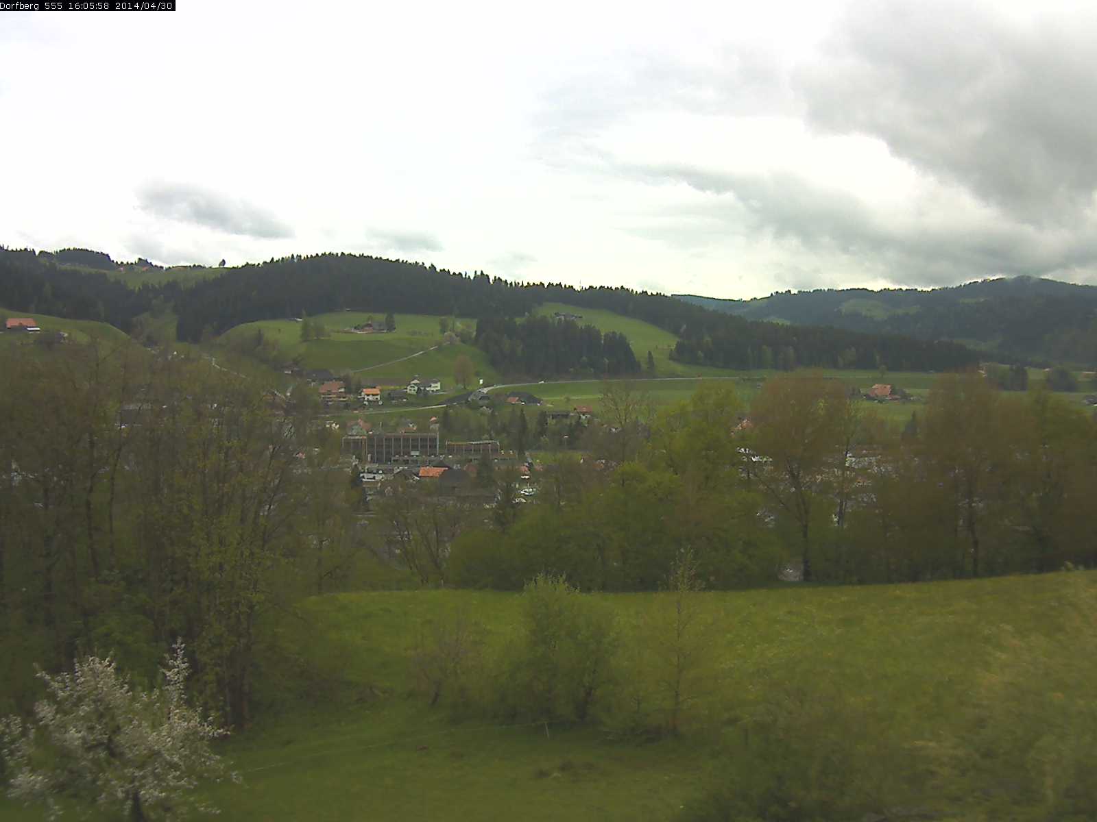 Webcam-Bild: Aussicht vom Dorfberg in Langnau 20140430-160600