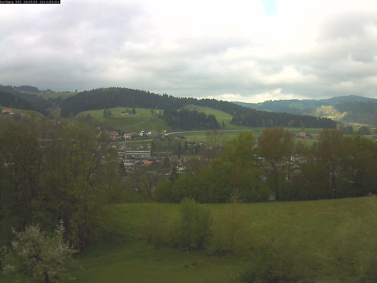 Webcam-Bild: Aussicht vom Dorfberg in Langnau 20140504-080600