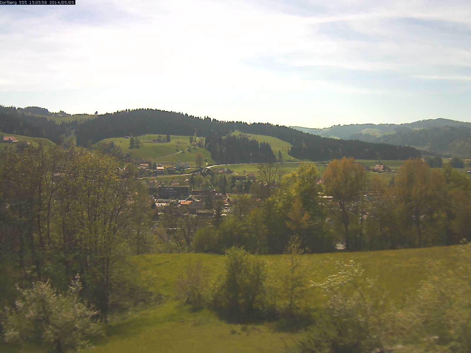 Webcam-Bild: Aussicht vom Dorfberg in Langnau 20140505-150600