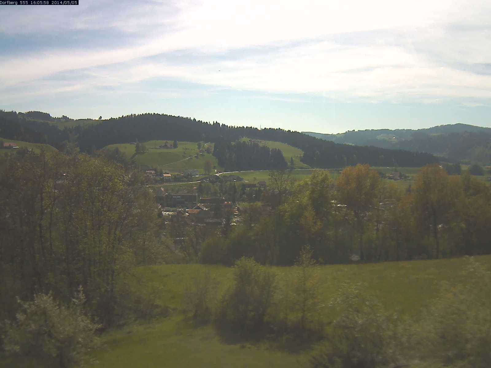Webcam-Bild: Aussicht vom Dorfberg in Langnau 20140505-160600