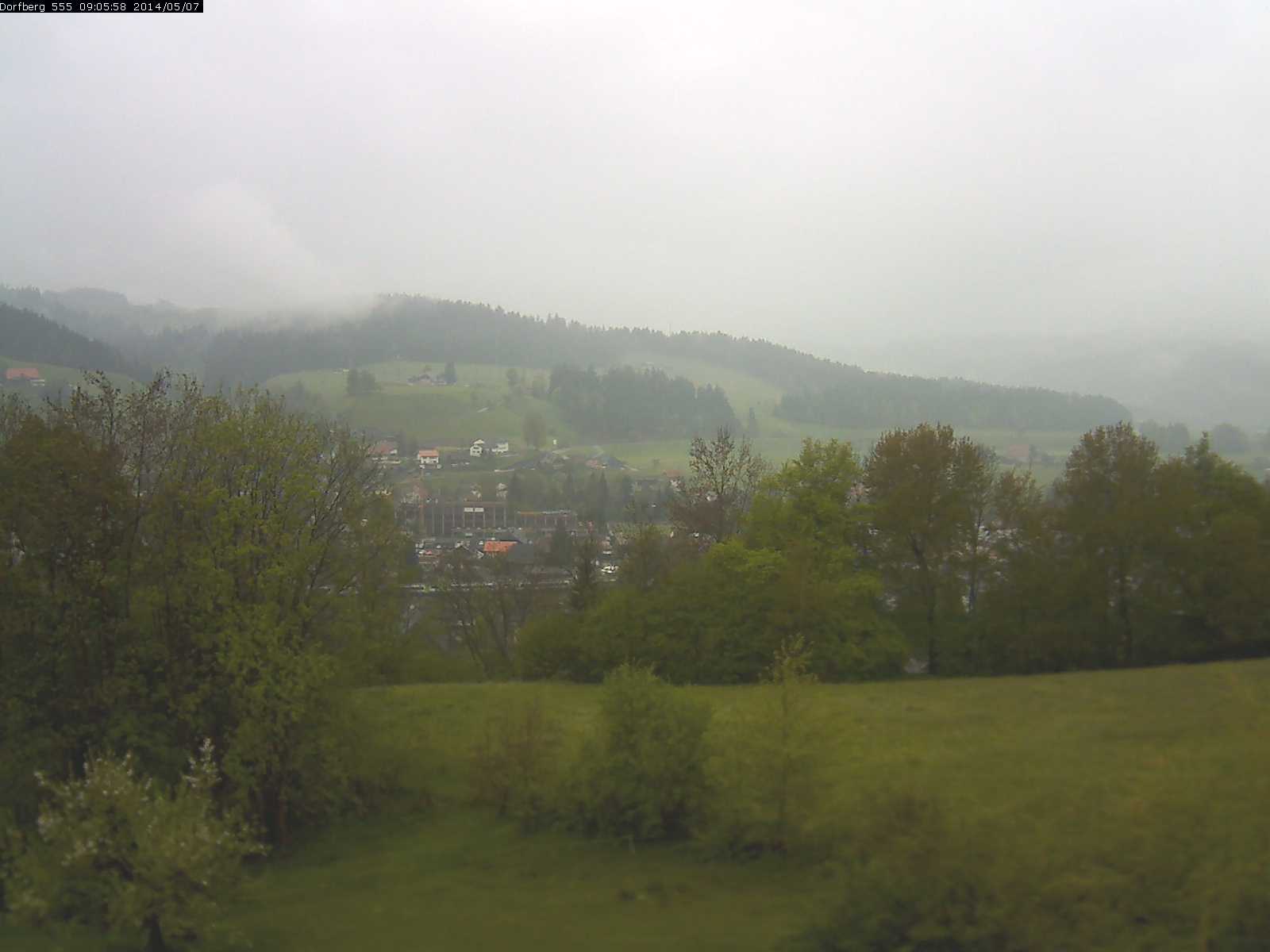 Webcam-Bild: Aussicht vom Dorfberg in Langnau 20140507-090600