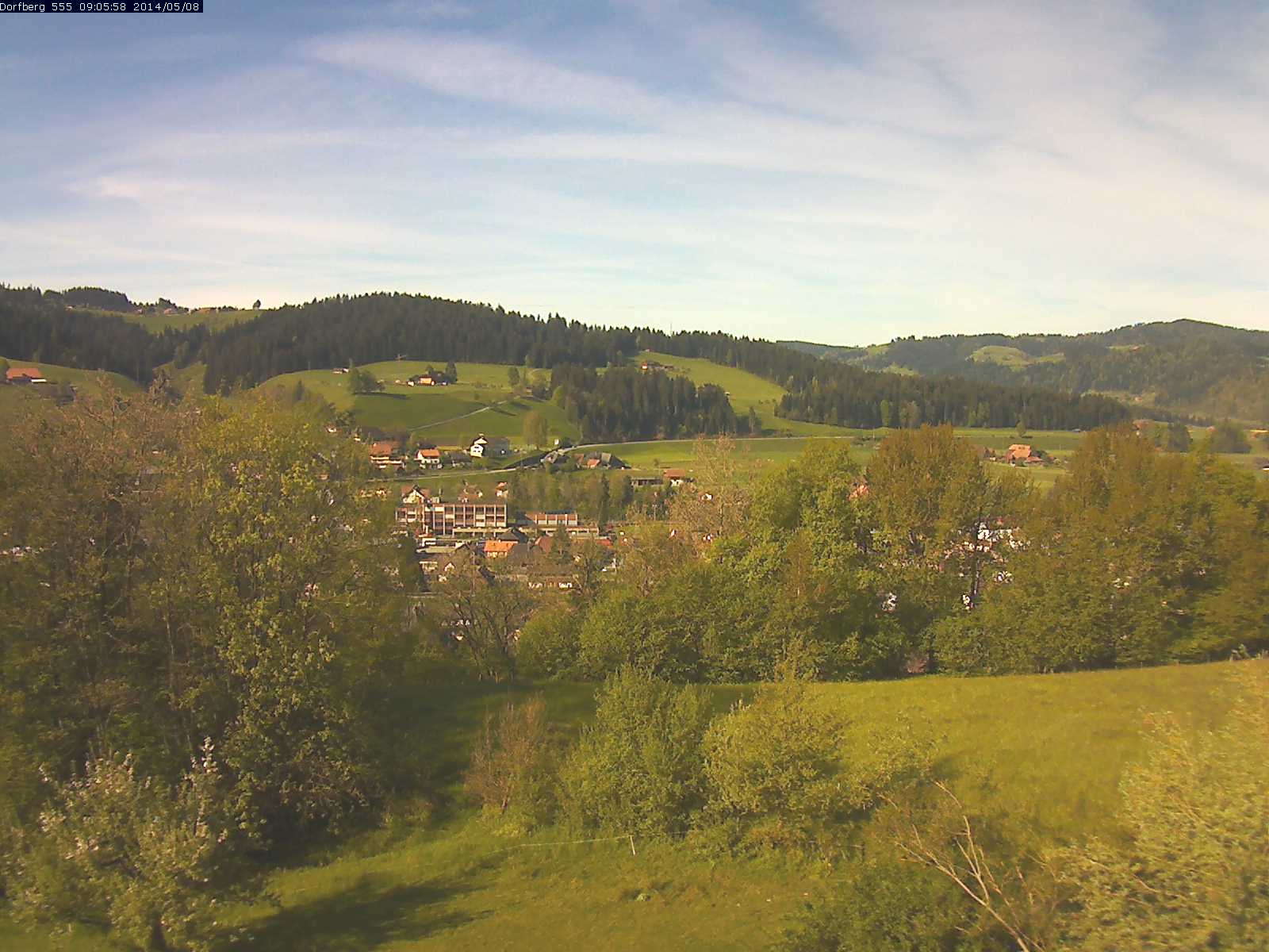 Webcam-Bild: Aussicht vom Dorfberg in Langnau 20140508-090600