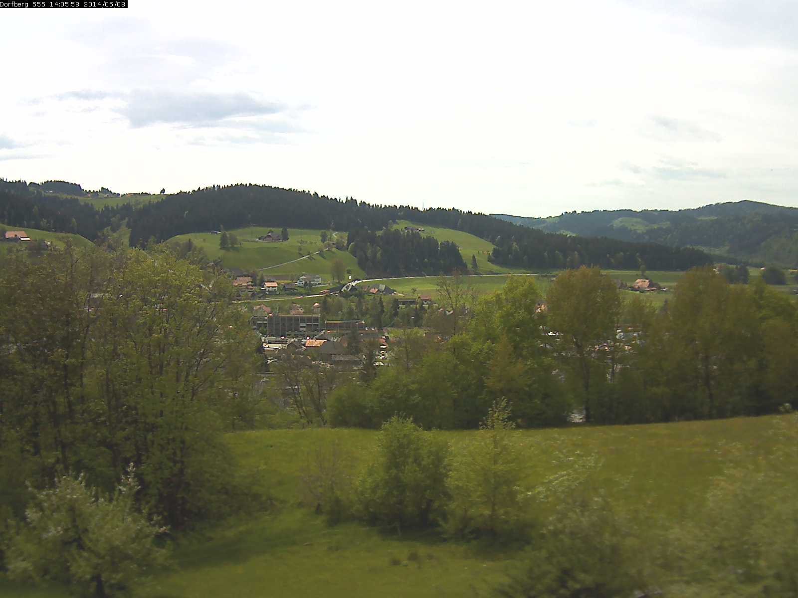 Webcam-Bild: Aussicht vom Dorfberg in Langnau 20140508-140600