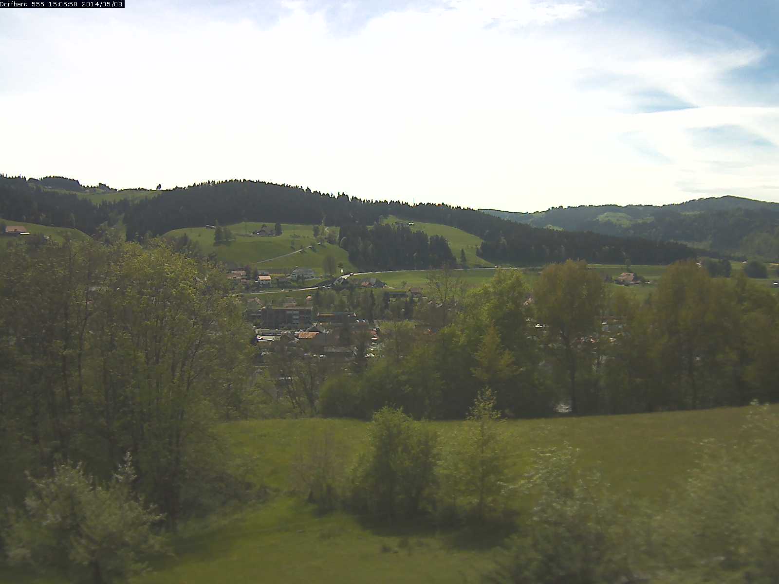 Webcam-Bild: Aussicht vom Dorfberg in Langnau 20140508-150600