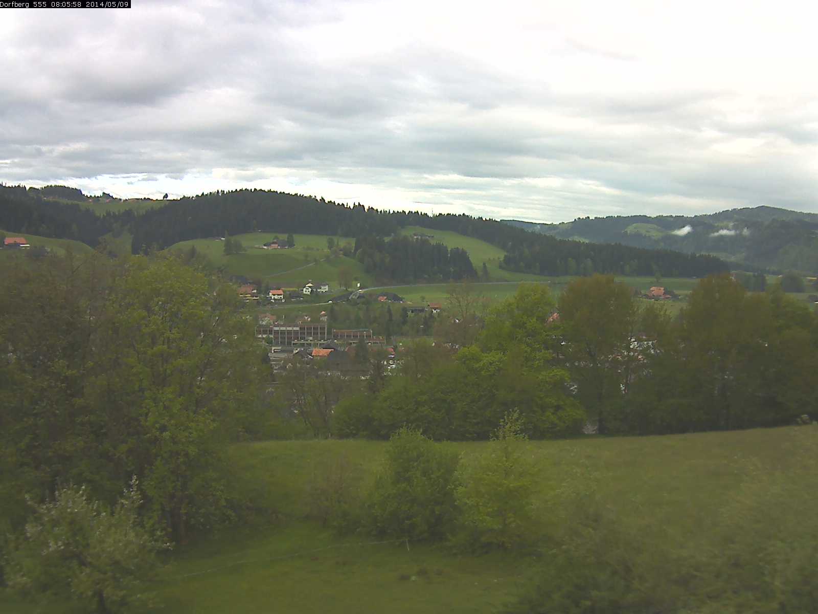 Webcam-Bild: Aussicht vom Dorfberg in Langnau 20140509-080600