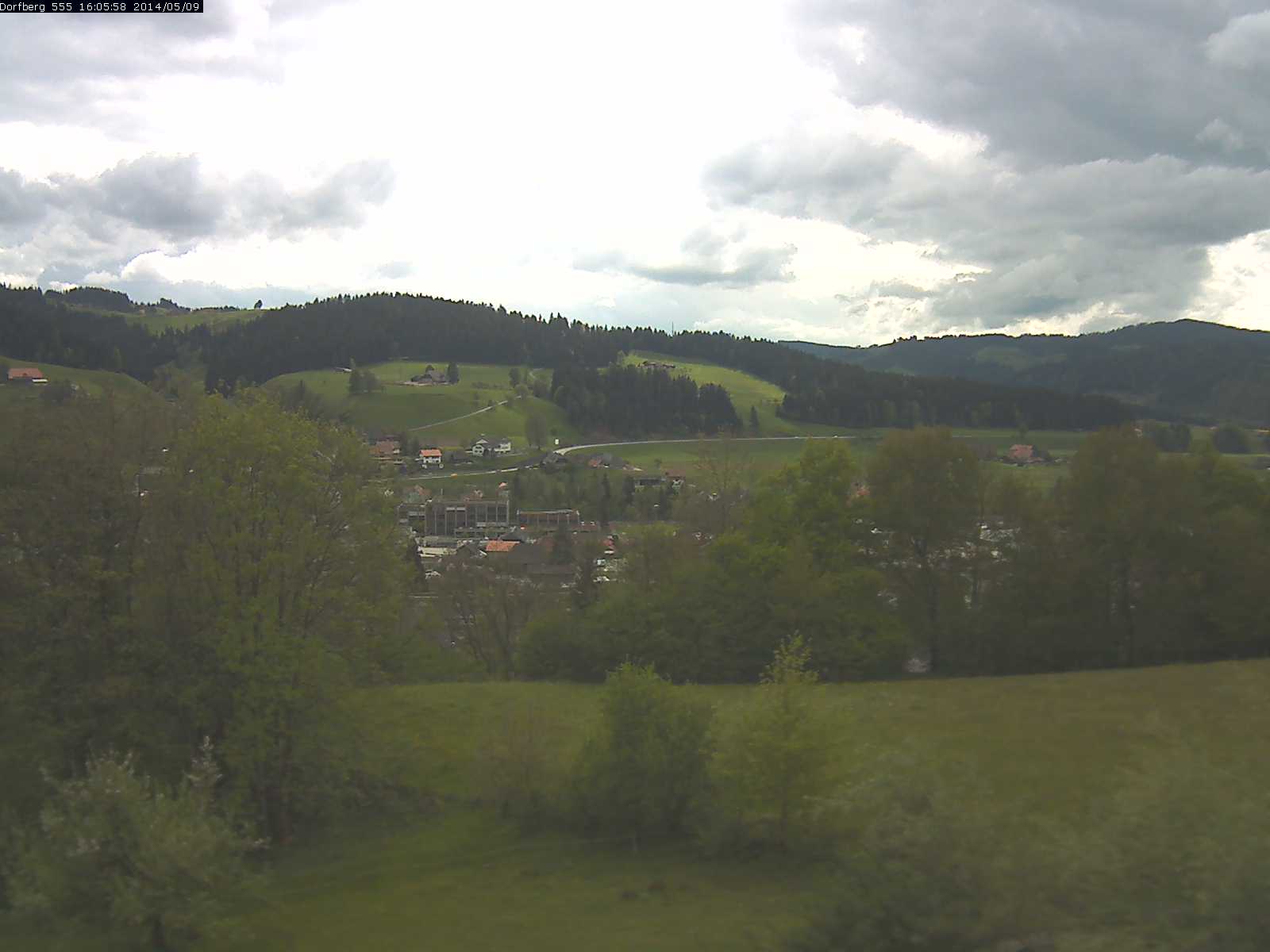 Webcam-Bild: Aussicht vom Dorfberg in Langnau 20140509-160600