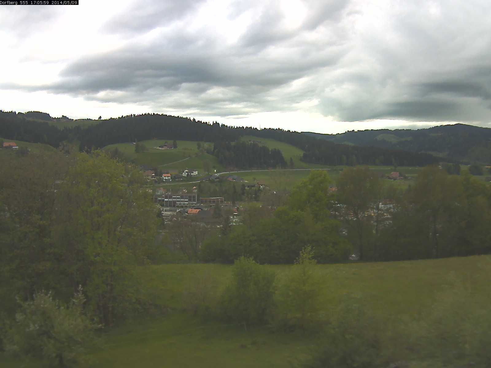 Webcam-Bild: Aussicht vom Dorfberg in Langnau 20140509-170600