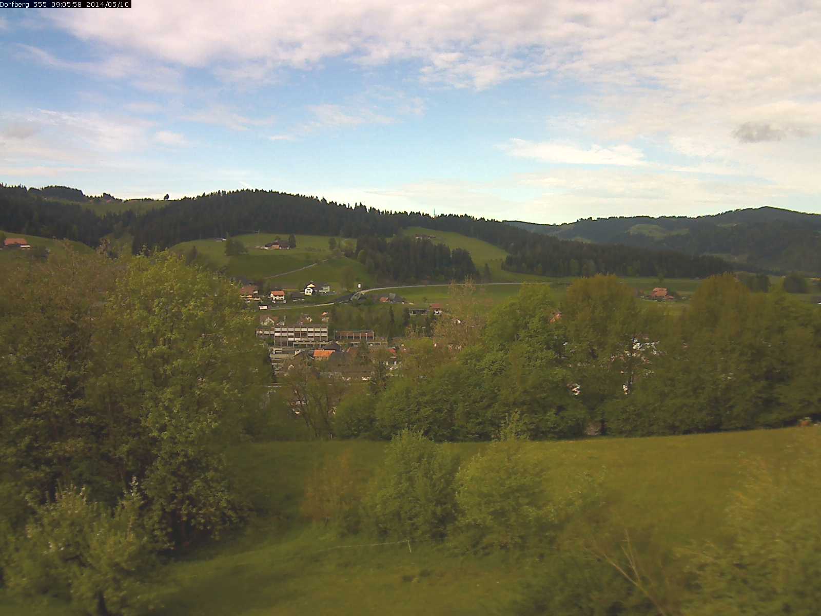 Webcam-Bild: Aussicht vom Dorfberg in Langnau 20140510-090600