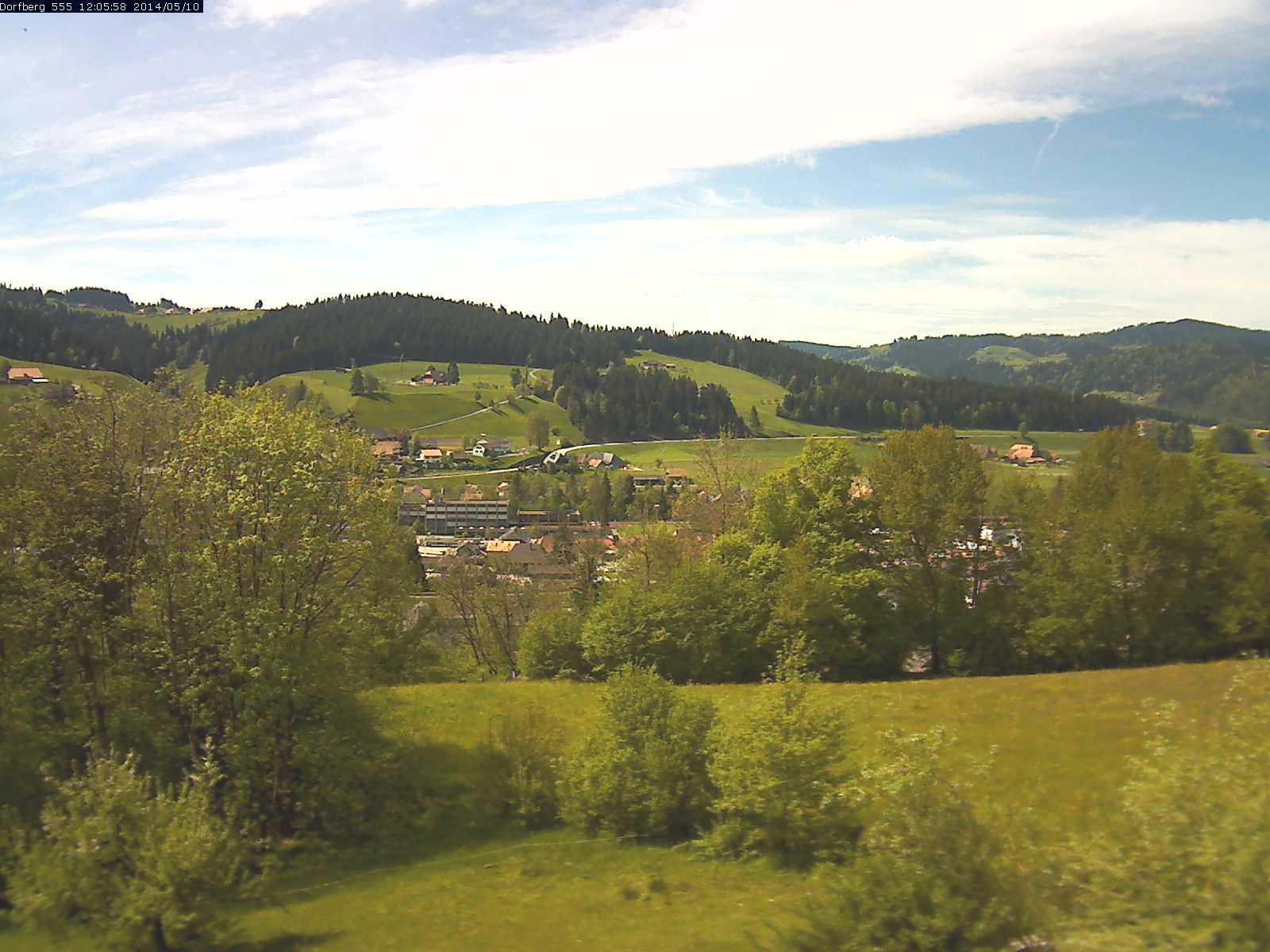 Webcam-Bild: Aussicht vom Dorfberg in Langnau 20140510-120600