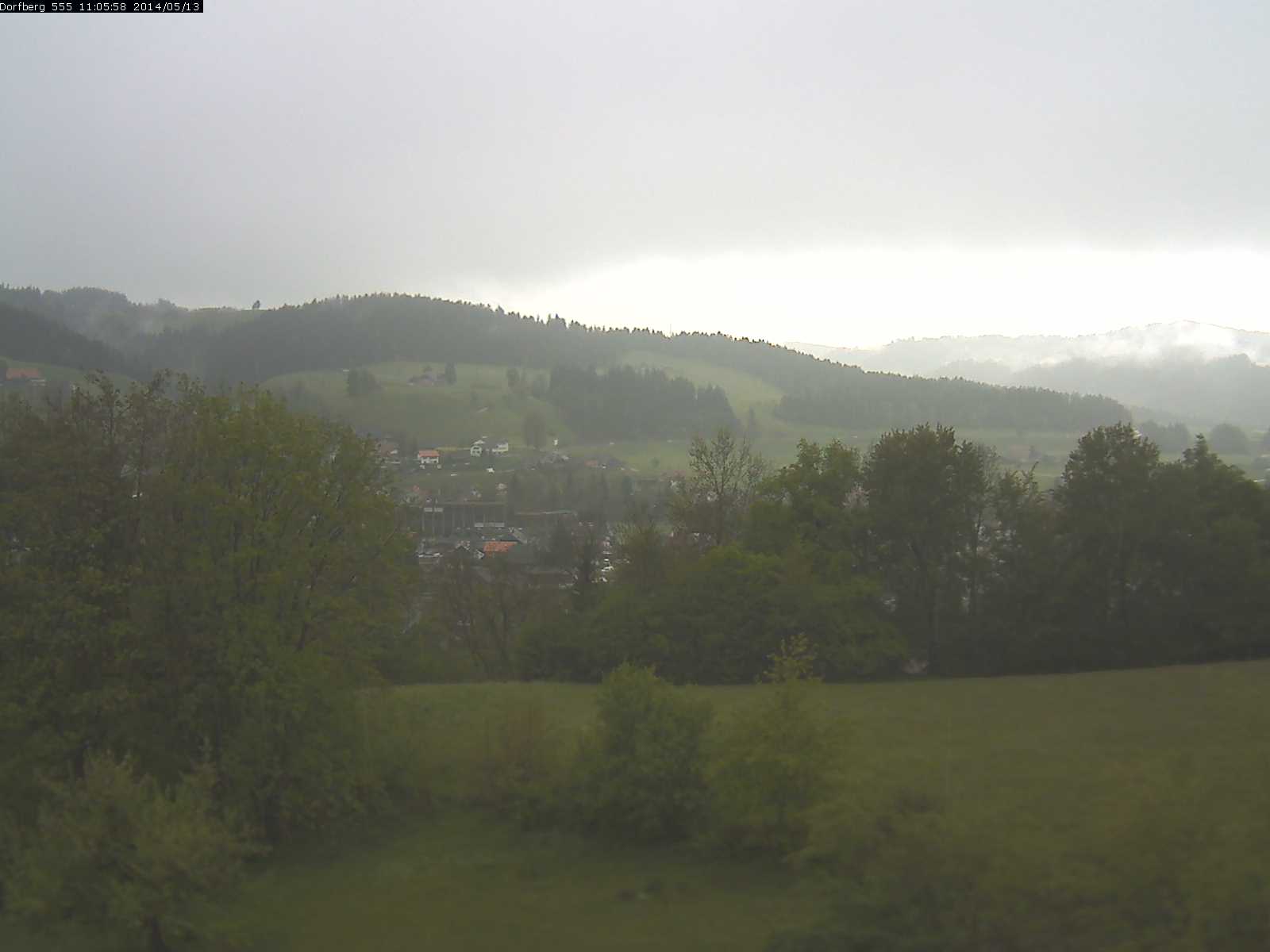 Webcam-Bild: Aussicht vom Dorfberg in Langnau 20140513-110600