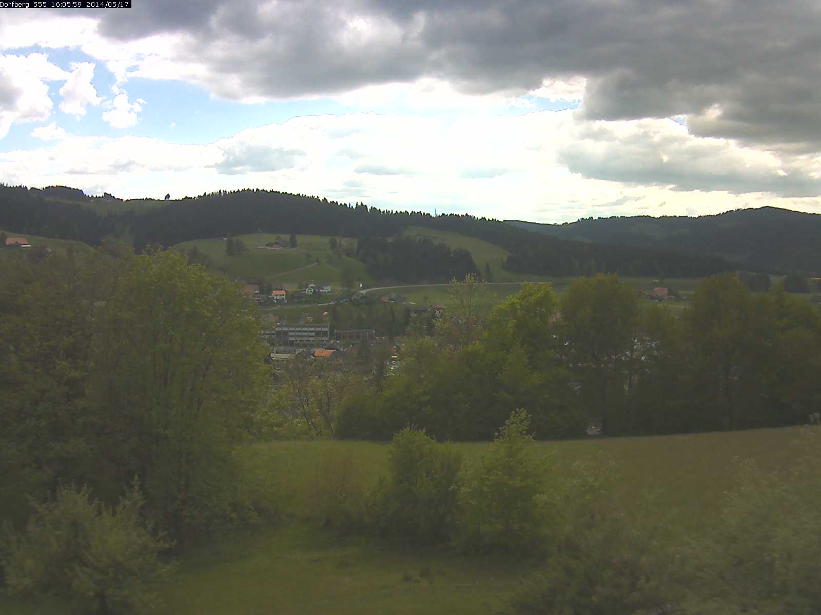 Webcam-Bild: Aussicht vom Dorfberg in Langnau 20140517-160600