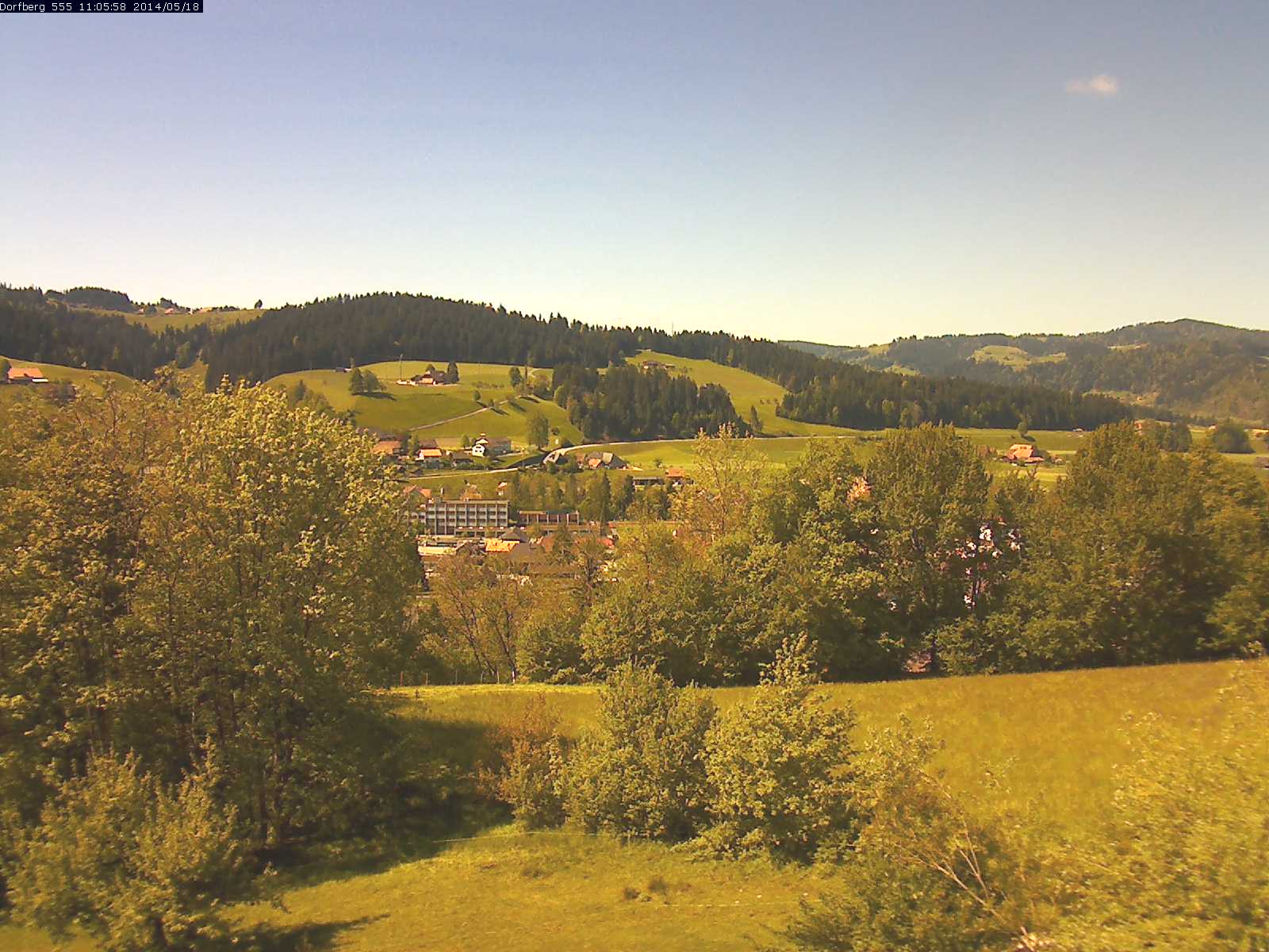 Webcam-Bild: Aussicht vom Dorfberg in Langnau 20140518-110600