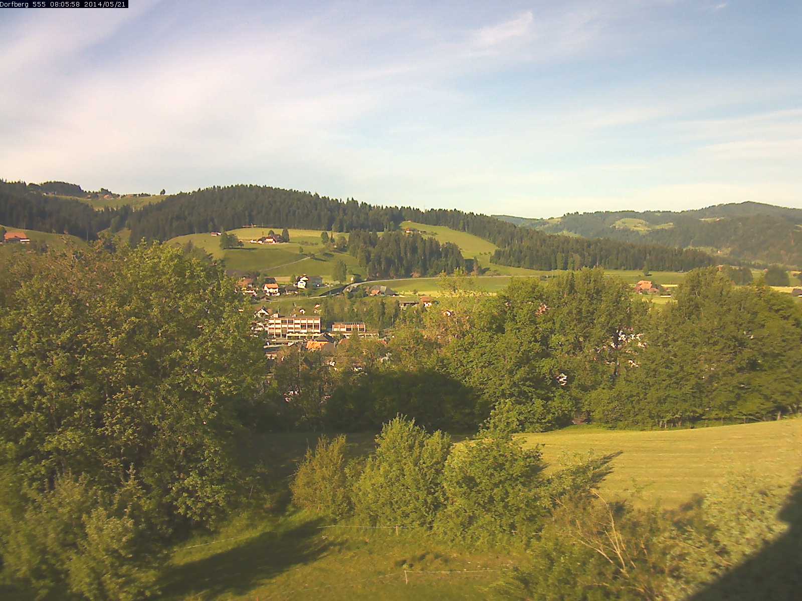 Webcam-Bild: Aussicht vom Dorfberg in Langnau 20140521-080600