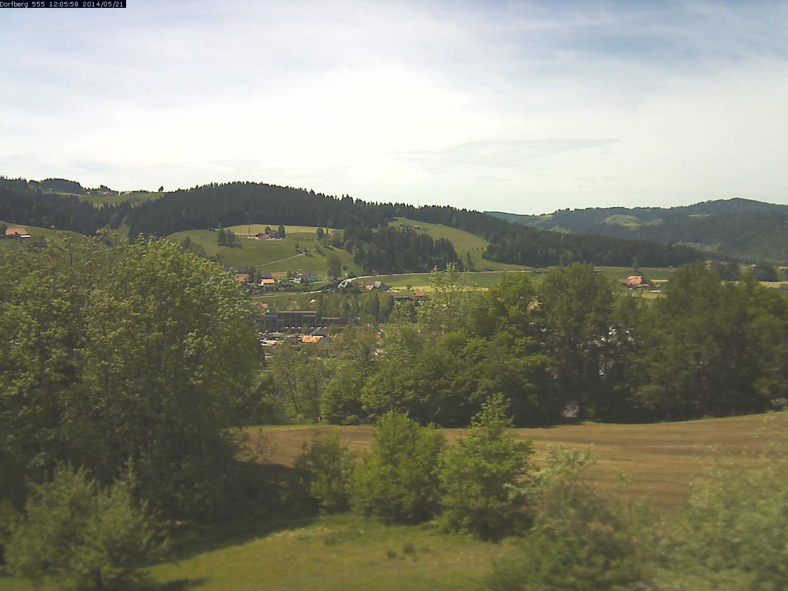 Webcam-Bild: Aussicht vom Dorfberg in Langnau 20140521-120600