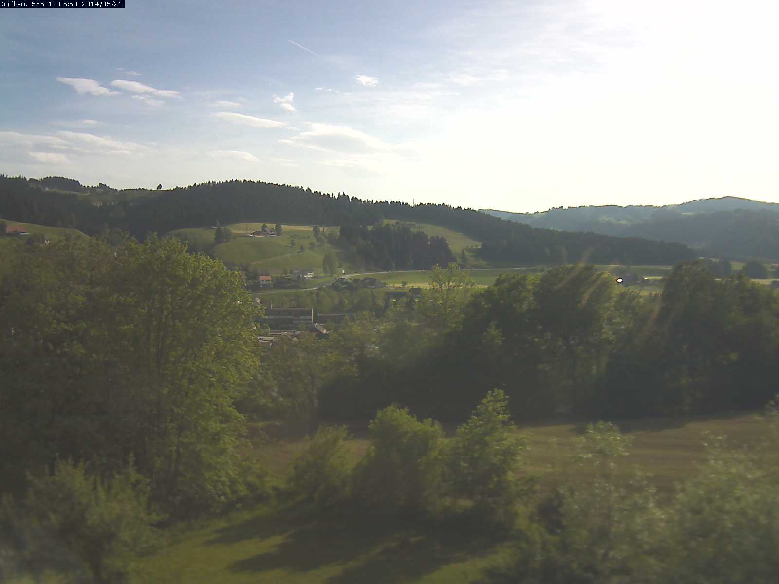 Webcam-Bild: Aussicht vom Dorfberg in Langnau 20140521-180600