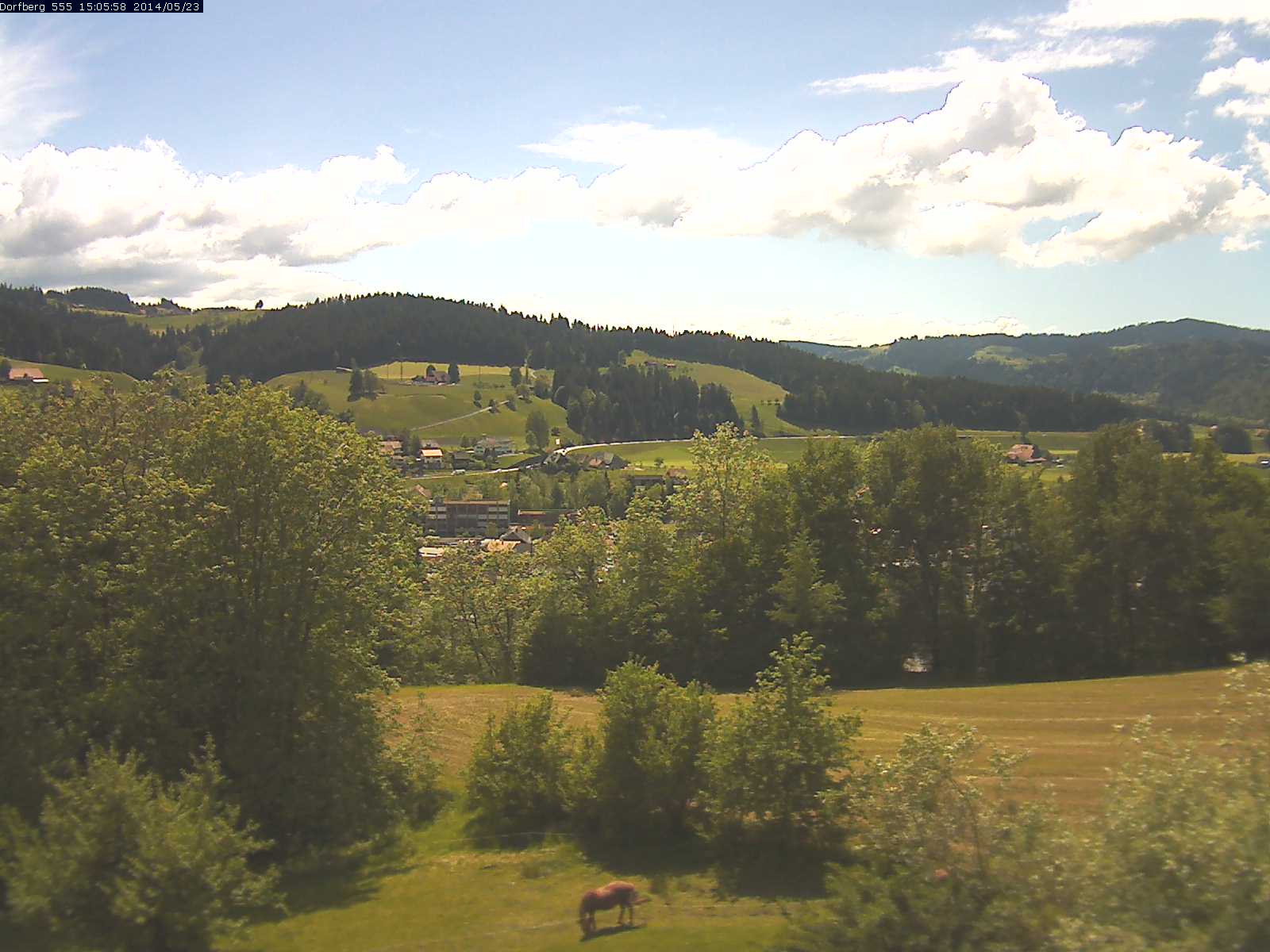 Webcam-Bild: Aussicht vom Dorfberg in Langnau 20140523-150600