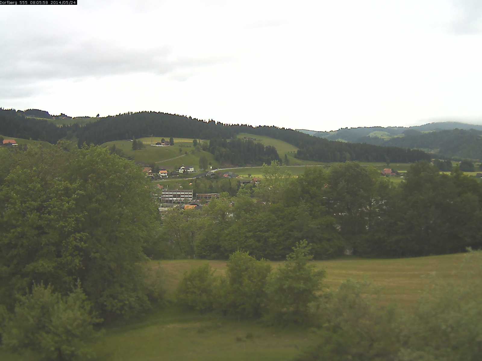 Webcam-Bild: Aussicht vom Dorfberg in Langnau 20140524-080600
