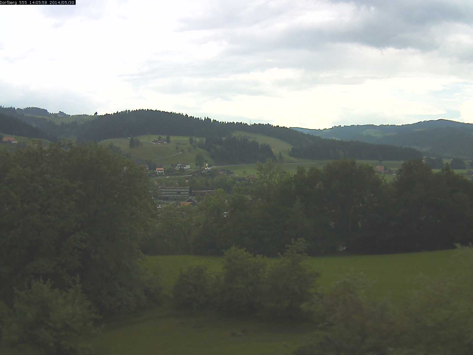 Webcam-Bild: Aussicht vom Dorfberg in Langnau 20140530-140600