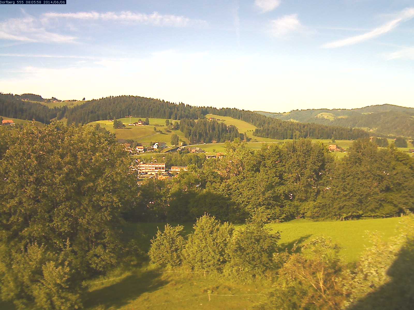 Webcam-Bild: Aussicht vom Dorfberg in Langnau 20140606-080600