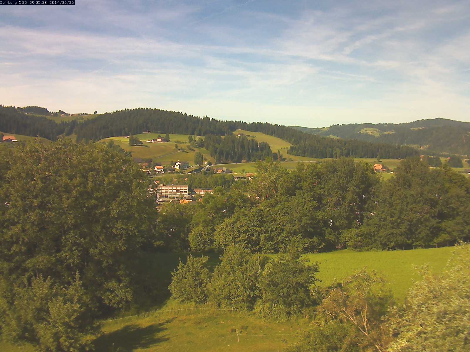 Webcam-Bild: Aussicht vom Dorfberg in Langnau 20140606-090600