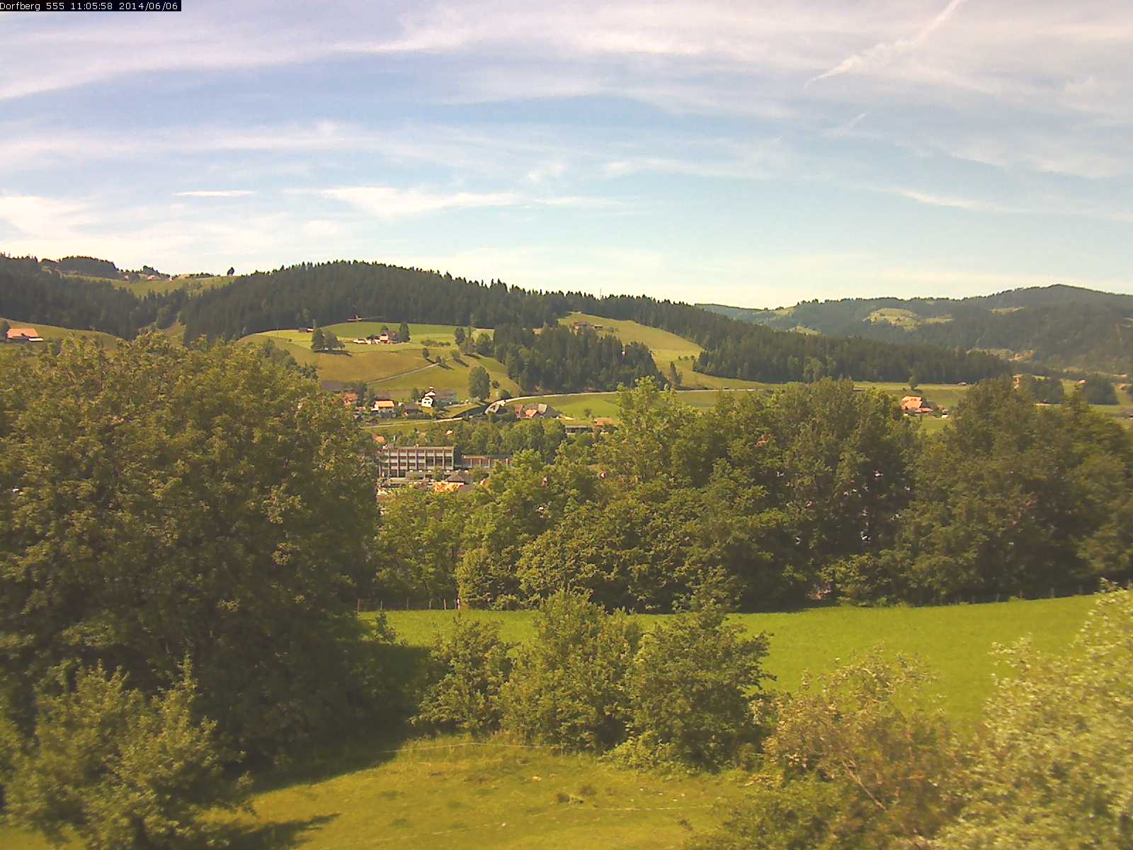 Webcam-Bild: Aussicht vom Dorfberg in Langnau 20140606-110600