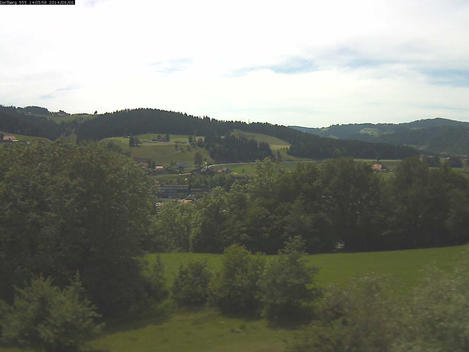 Webcam-Bild: Aussicht vom Dorfberg in Langnau 20140606-140600