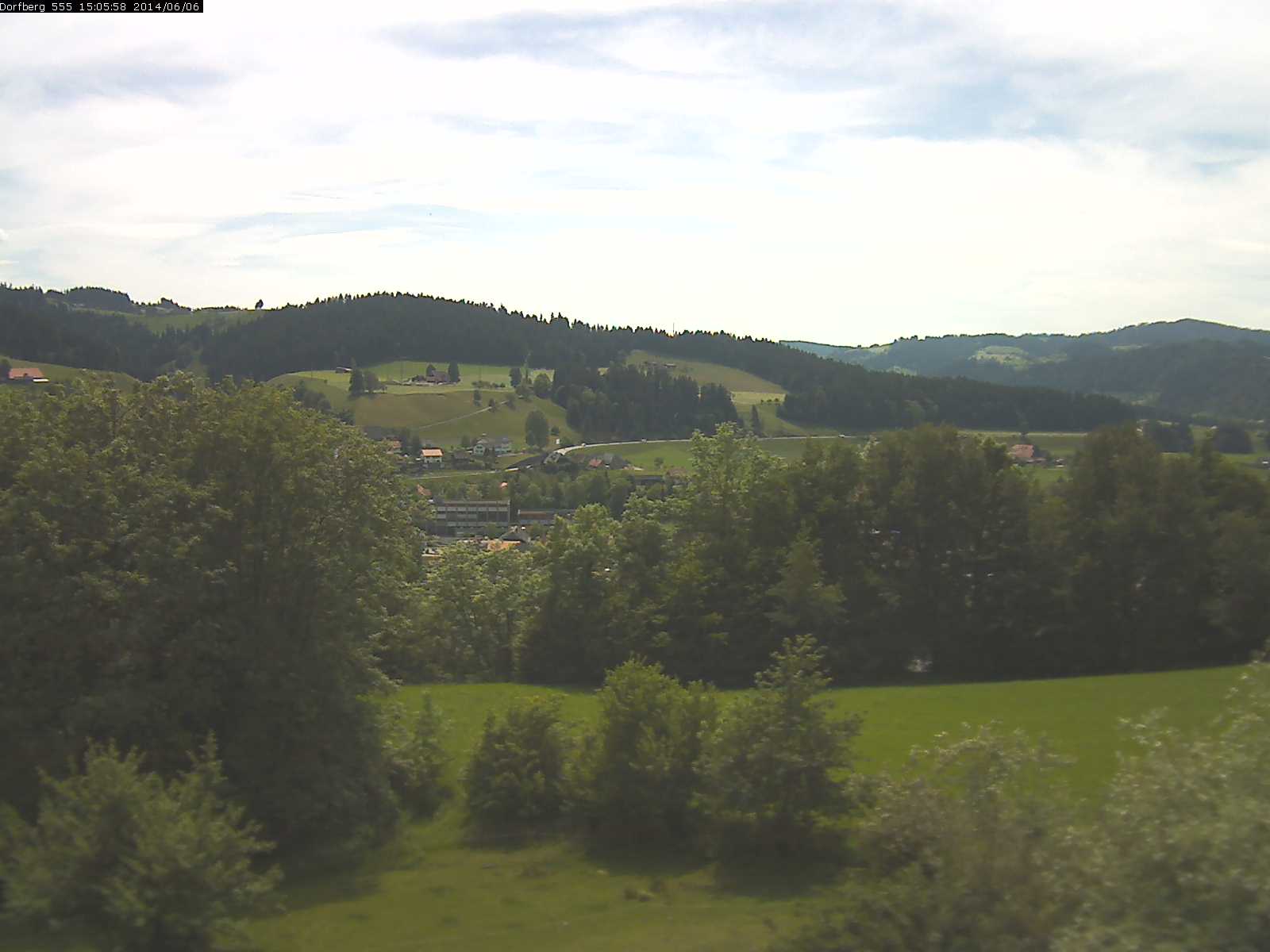 Webcam-Bild: Aussicht vom Dorfberg in Langnau 20140606-150600