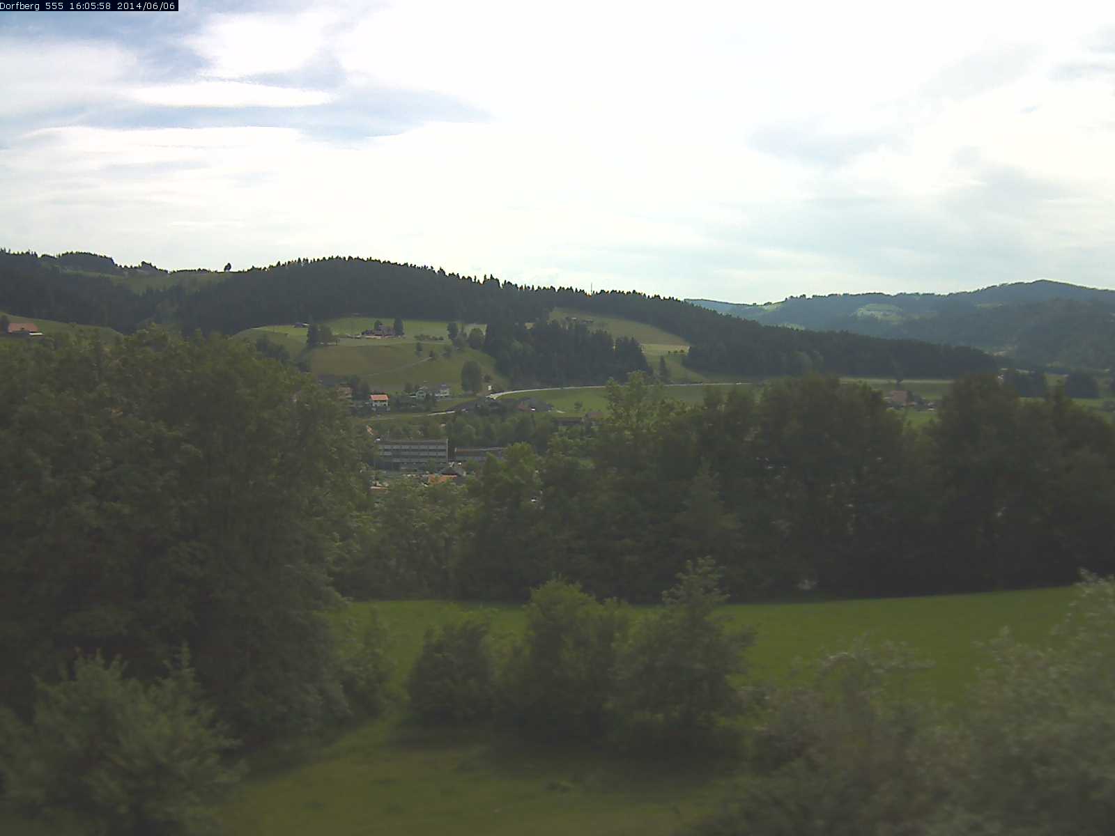 Webcam-Bild: Aussicht vom Dorfberg in Langnau 20140606-160600