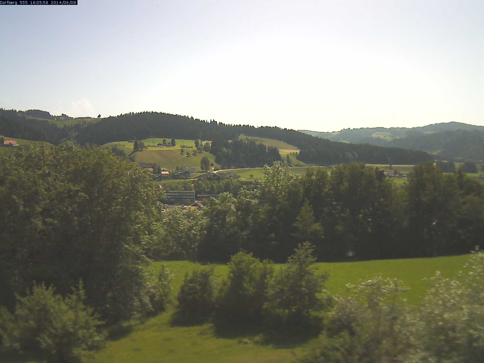 Webcam-Bild: Aussicht vom Dorfberg in Langnau 20140608-160600