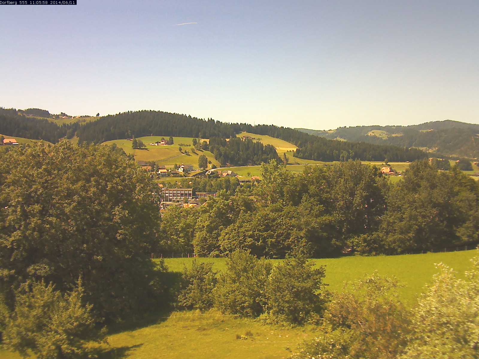 Webcam-Bild: Aussicht vom Dorfberg in Langnau 20140611-110600